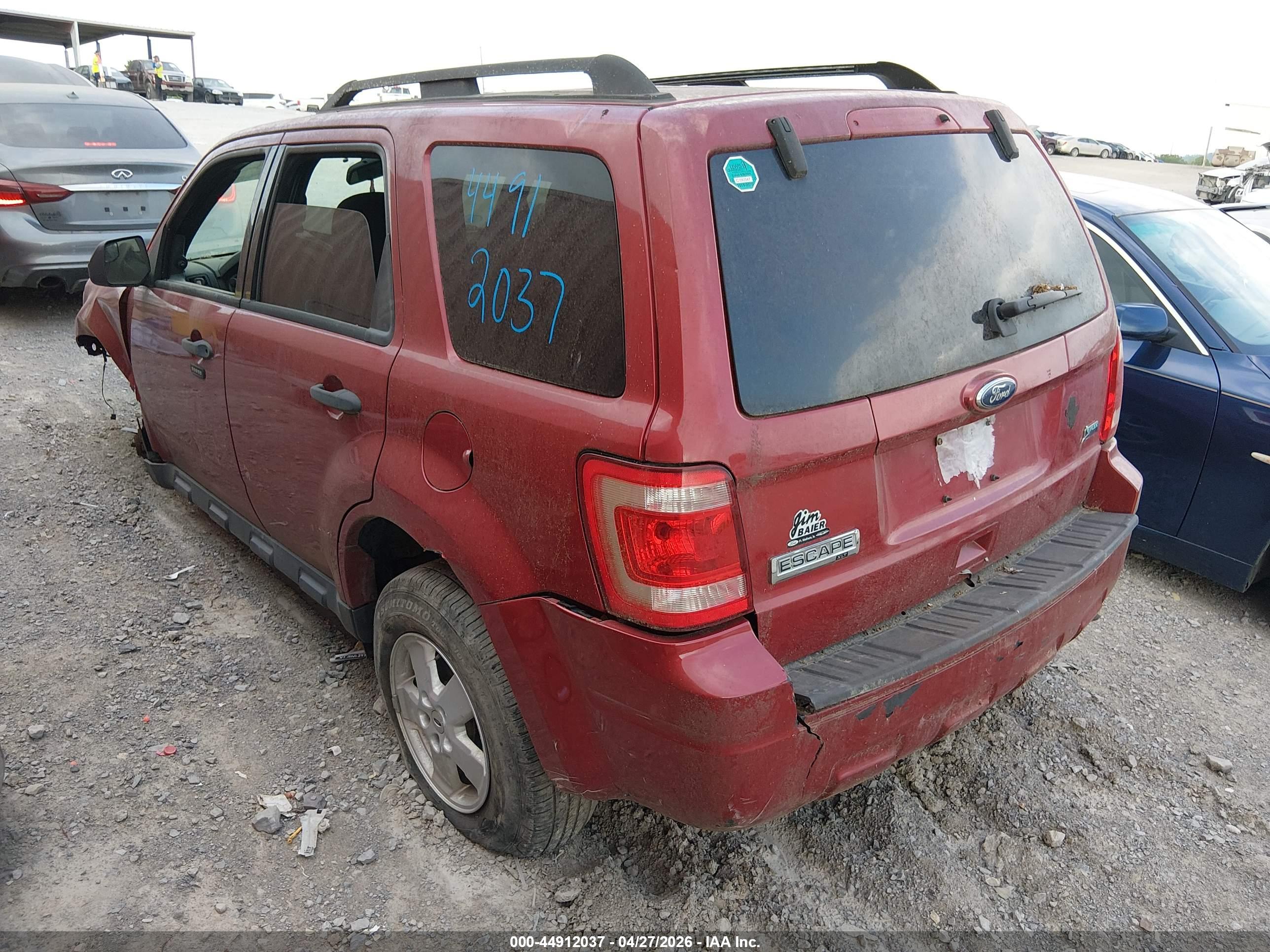 FORD ESCAPE image 3