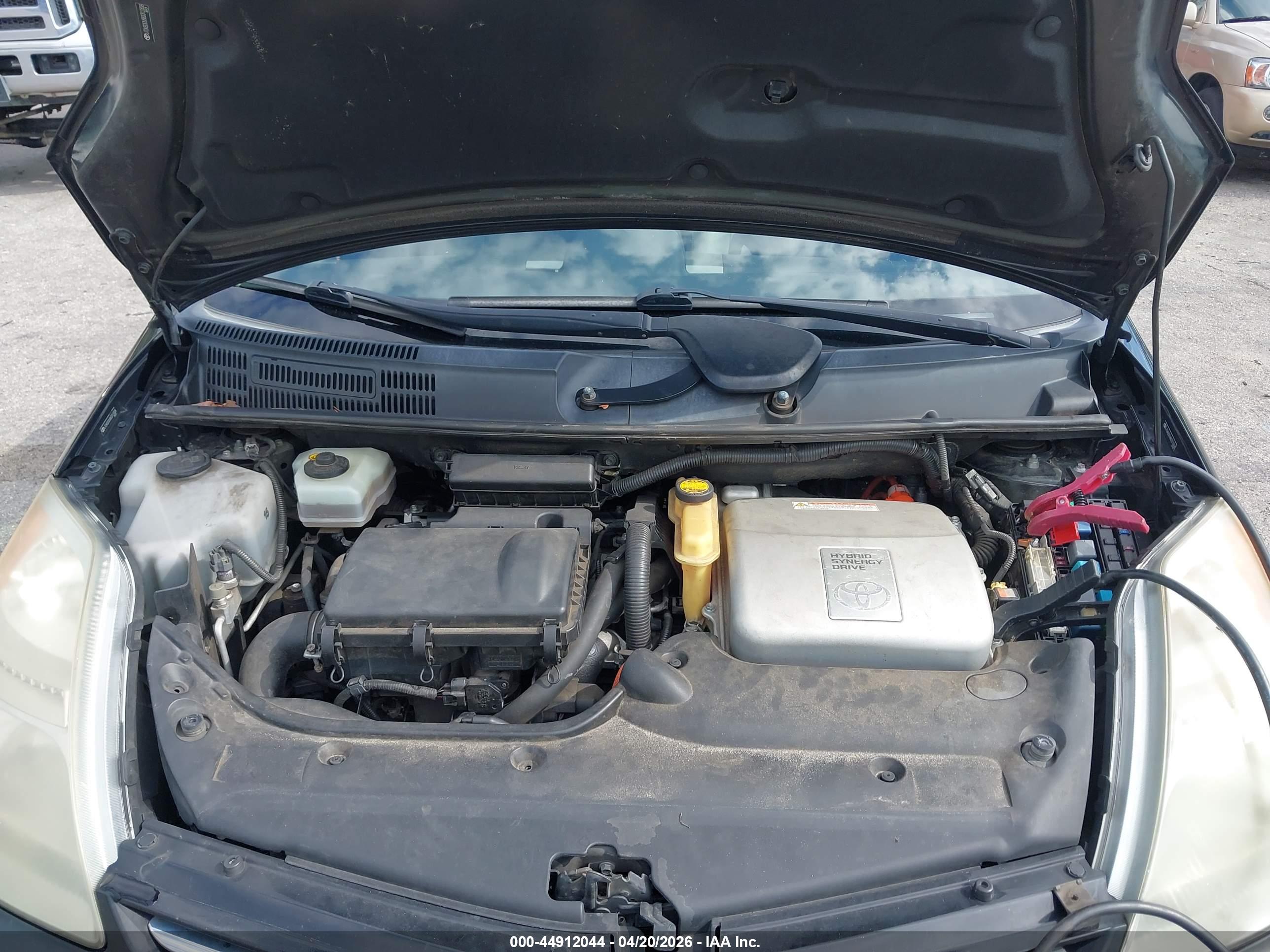 TOYOTA PRIUS image 10