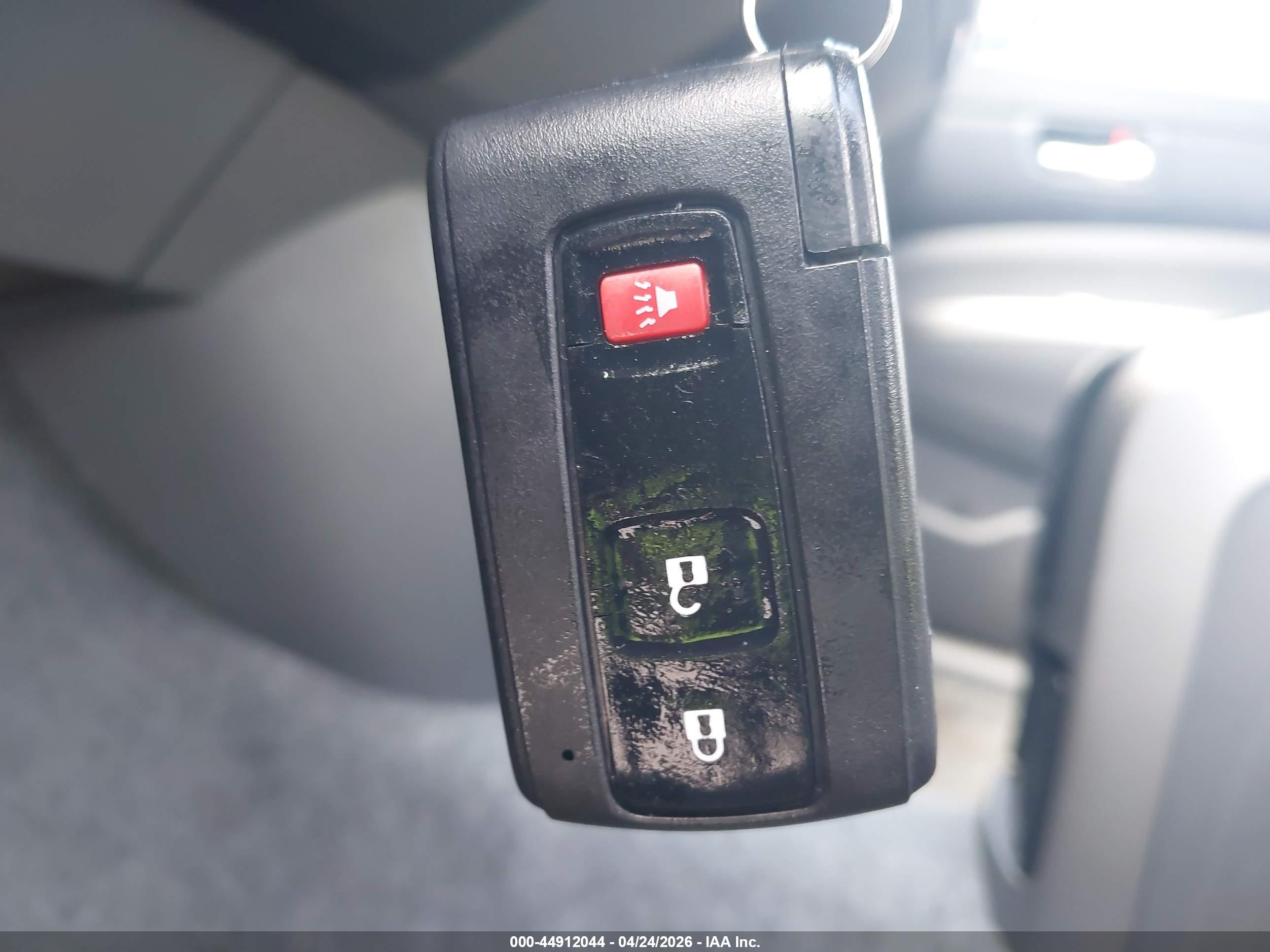 TOYOTA PRIUS image 11