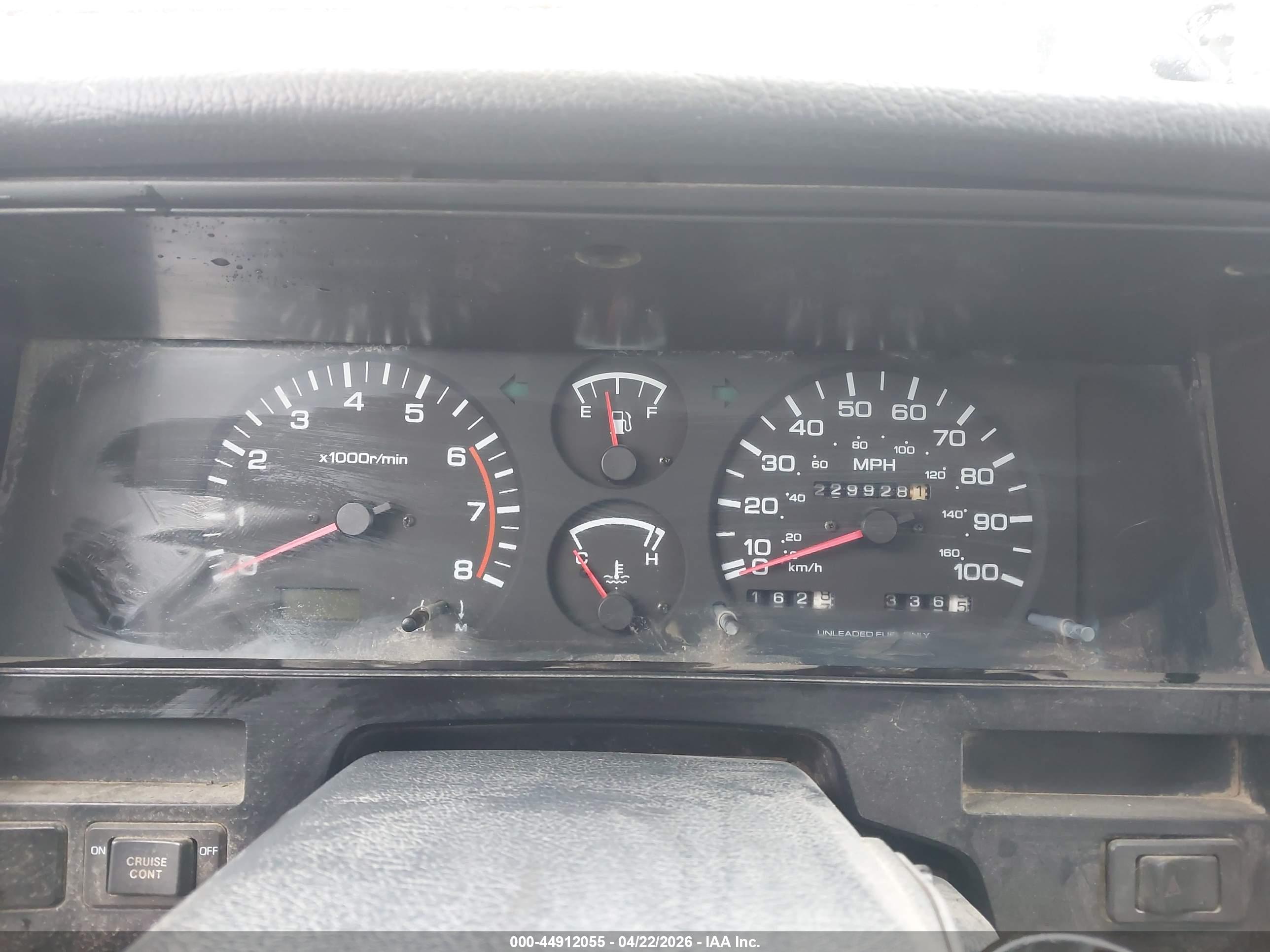 NISSAN TRUCK image 7
