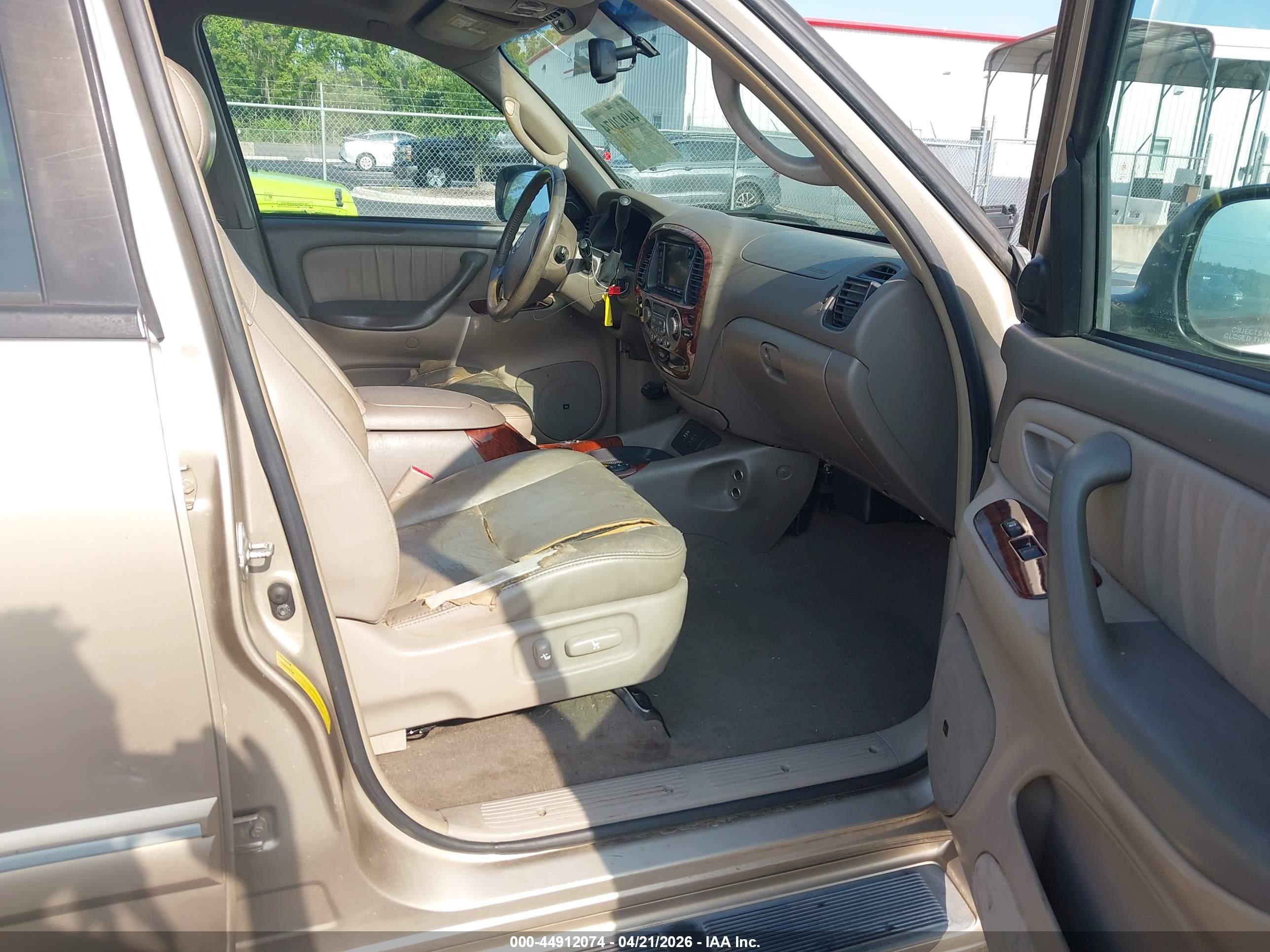 TOYOTA SEQUOIA image 5