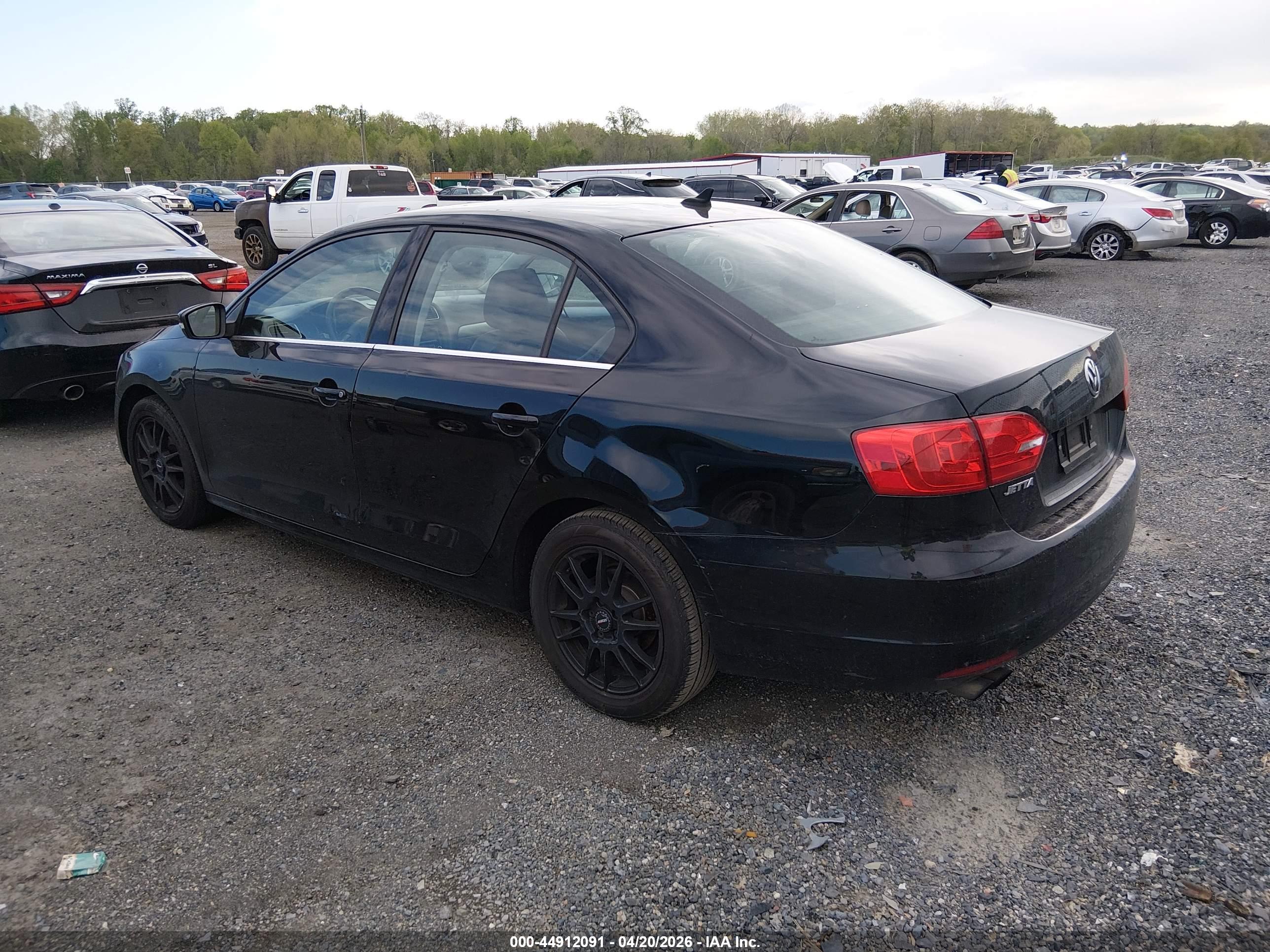 VOLKSWAGEN JETTA image 3