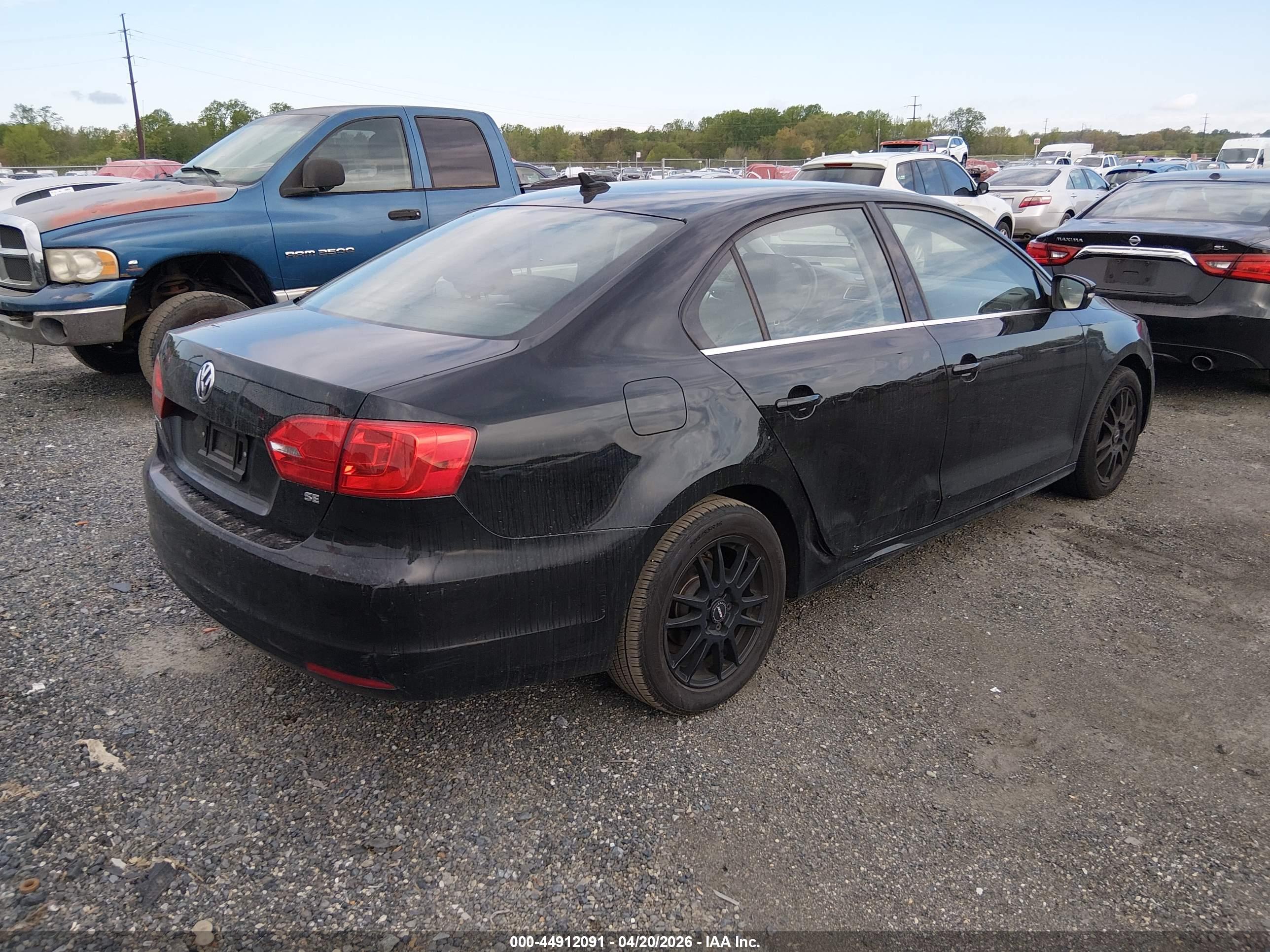 VOLKSWAGEN JETTA image 4