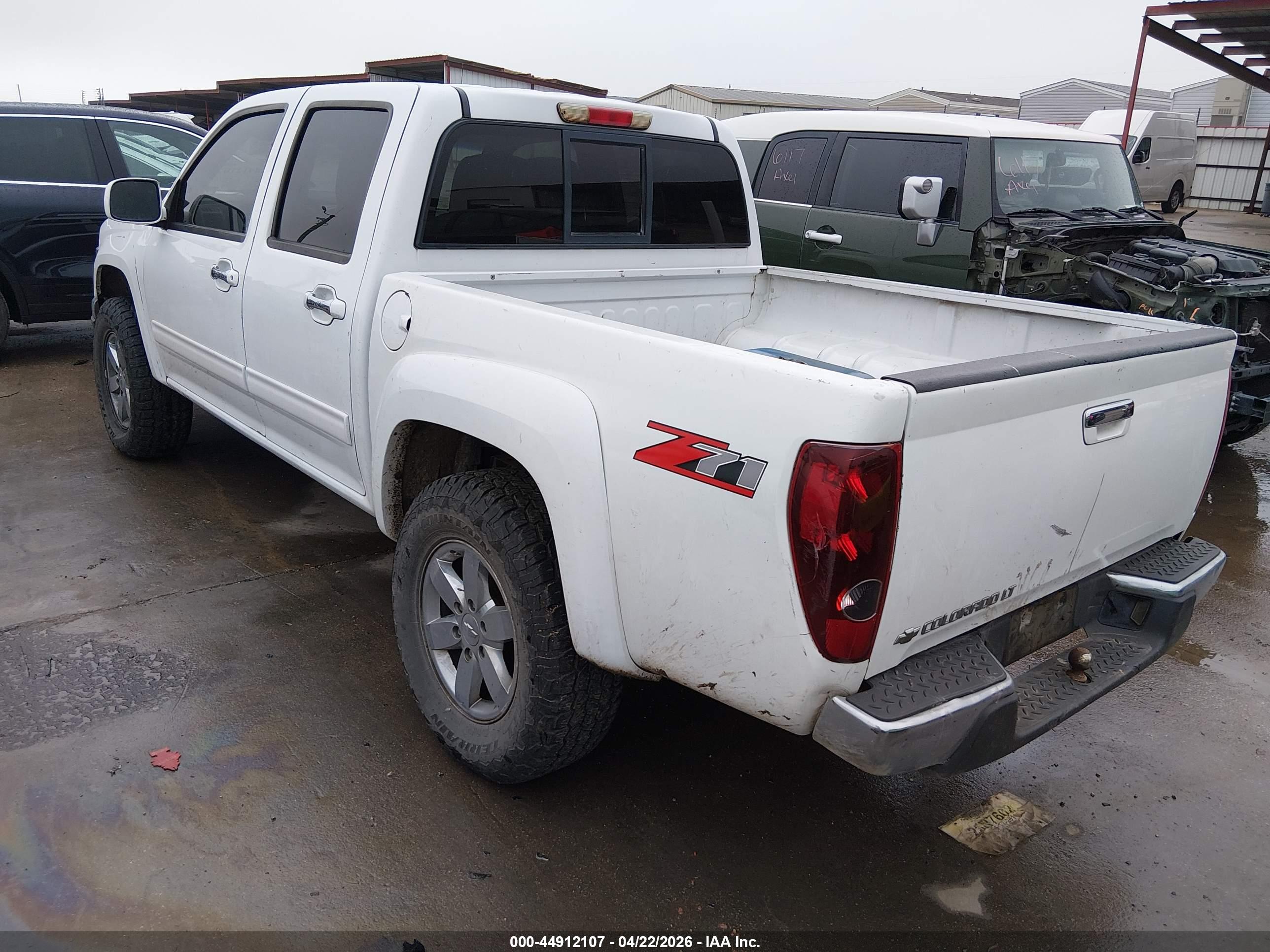 CHEVROLET COLORADO image 3