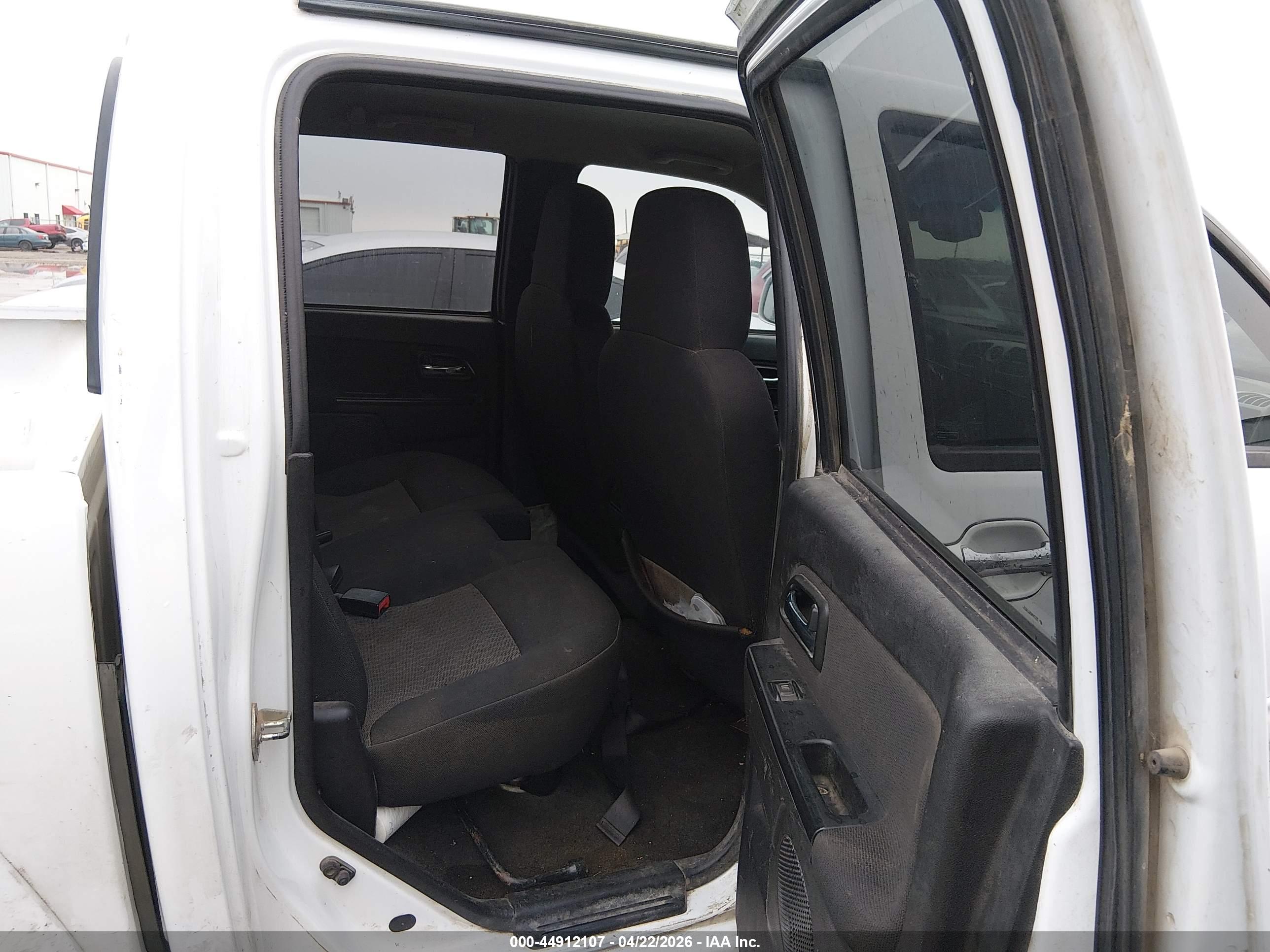 CHEVROLET COLORADO image 8