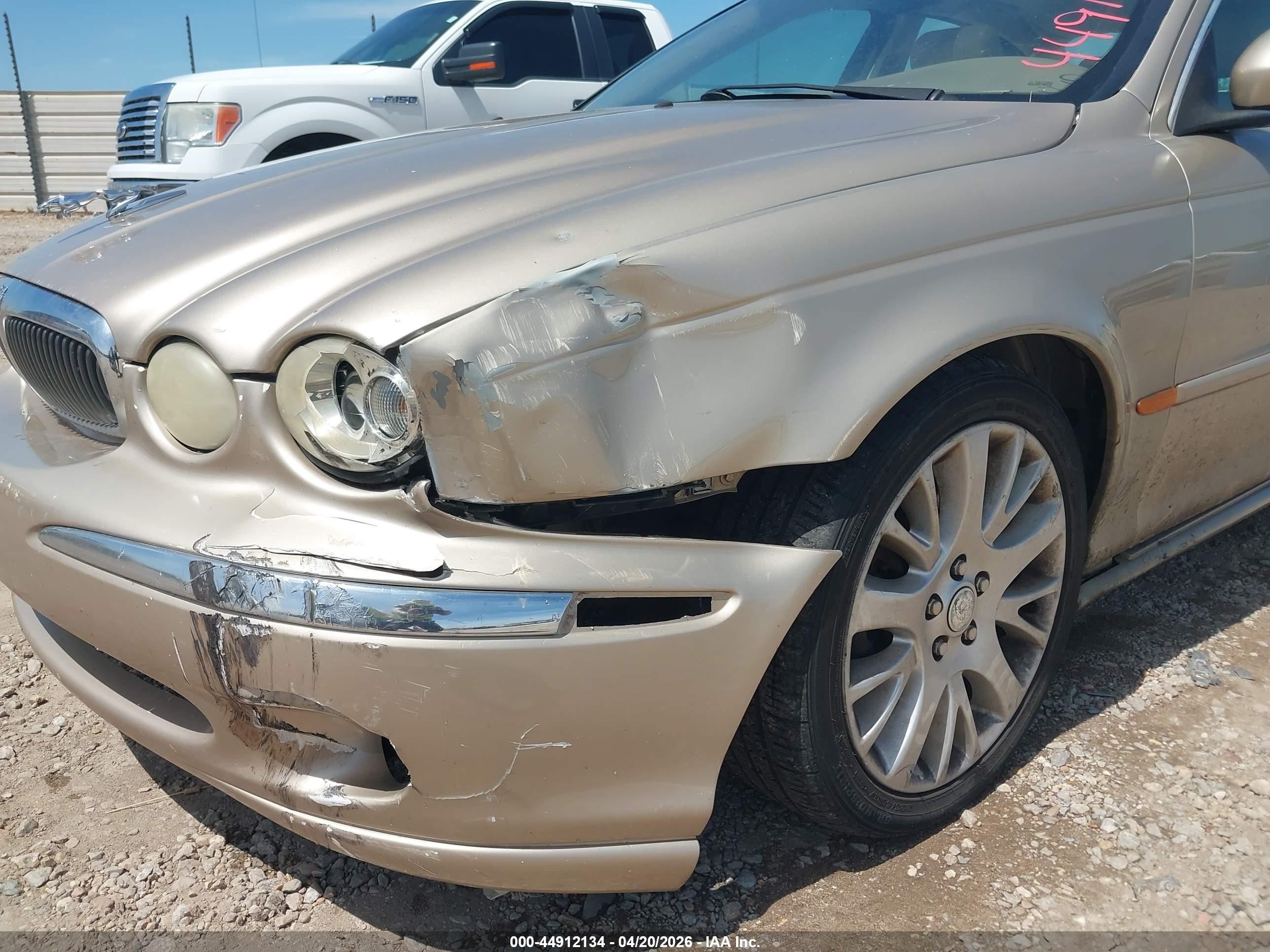 JAGUAR X-TYPE image 6