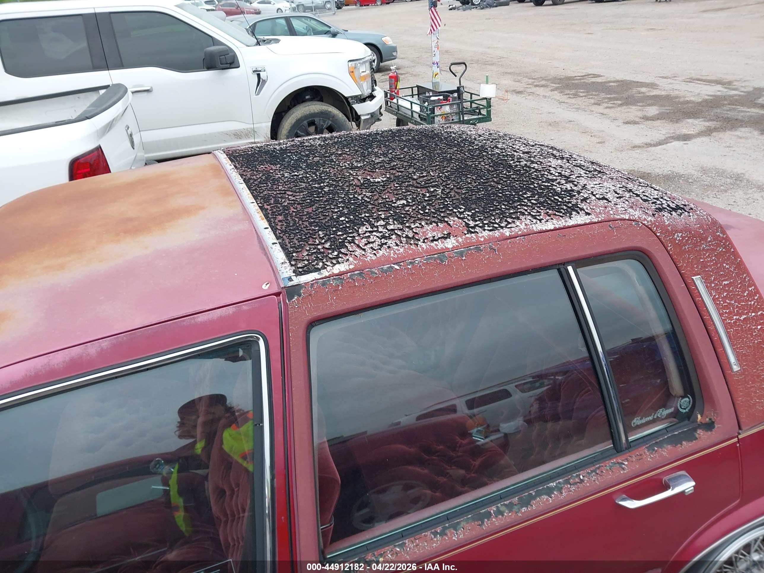 CADILLAC FLEETWOOD image 6
