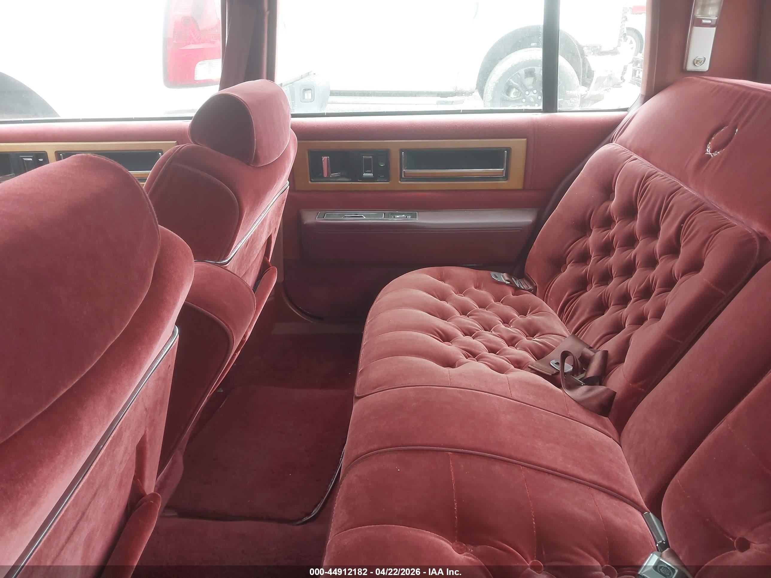 CADILLAC FLEETWOOD image 8