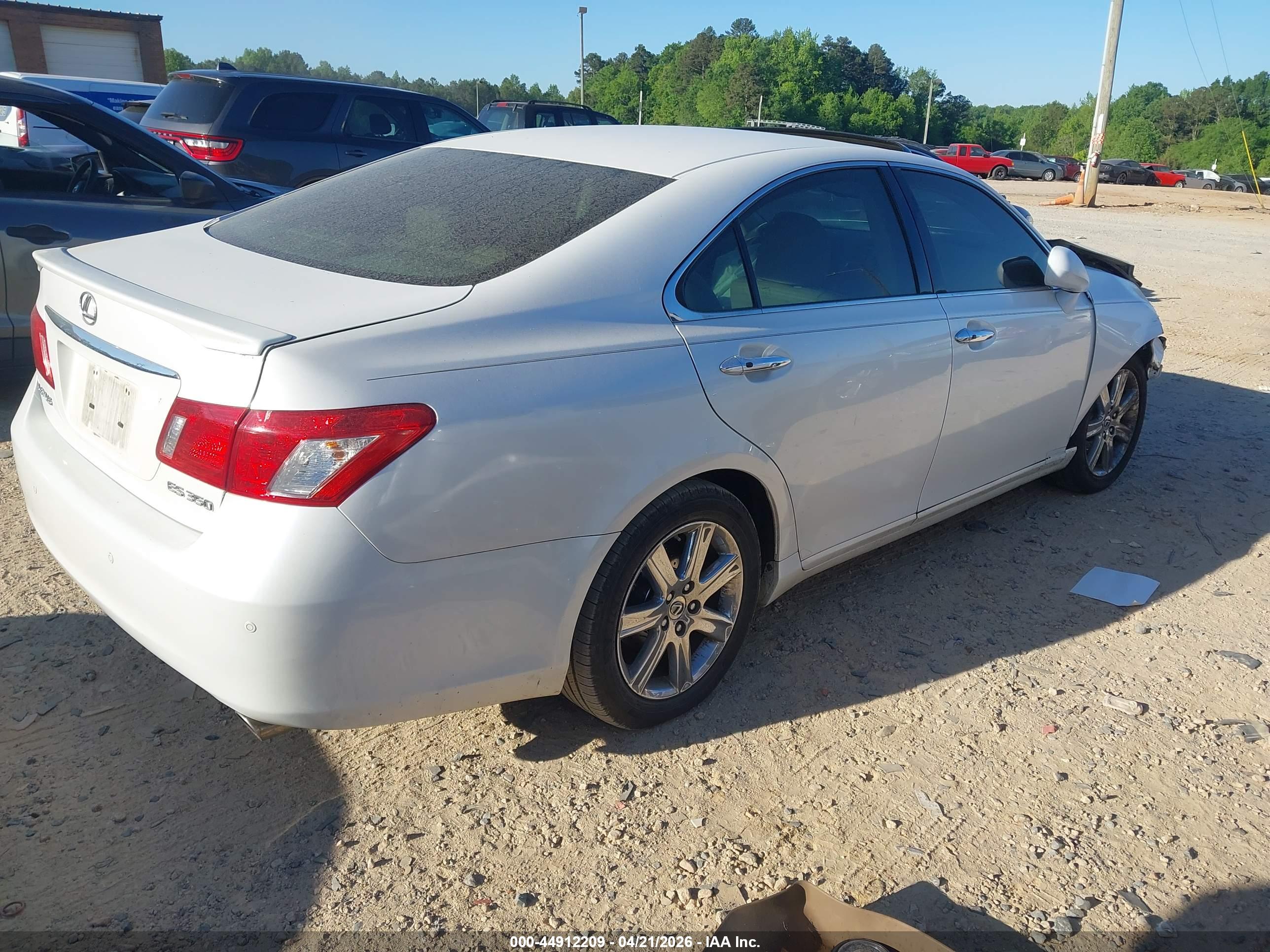LEXUS ES image 4