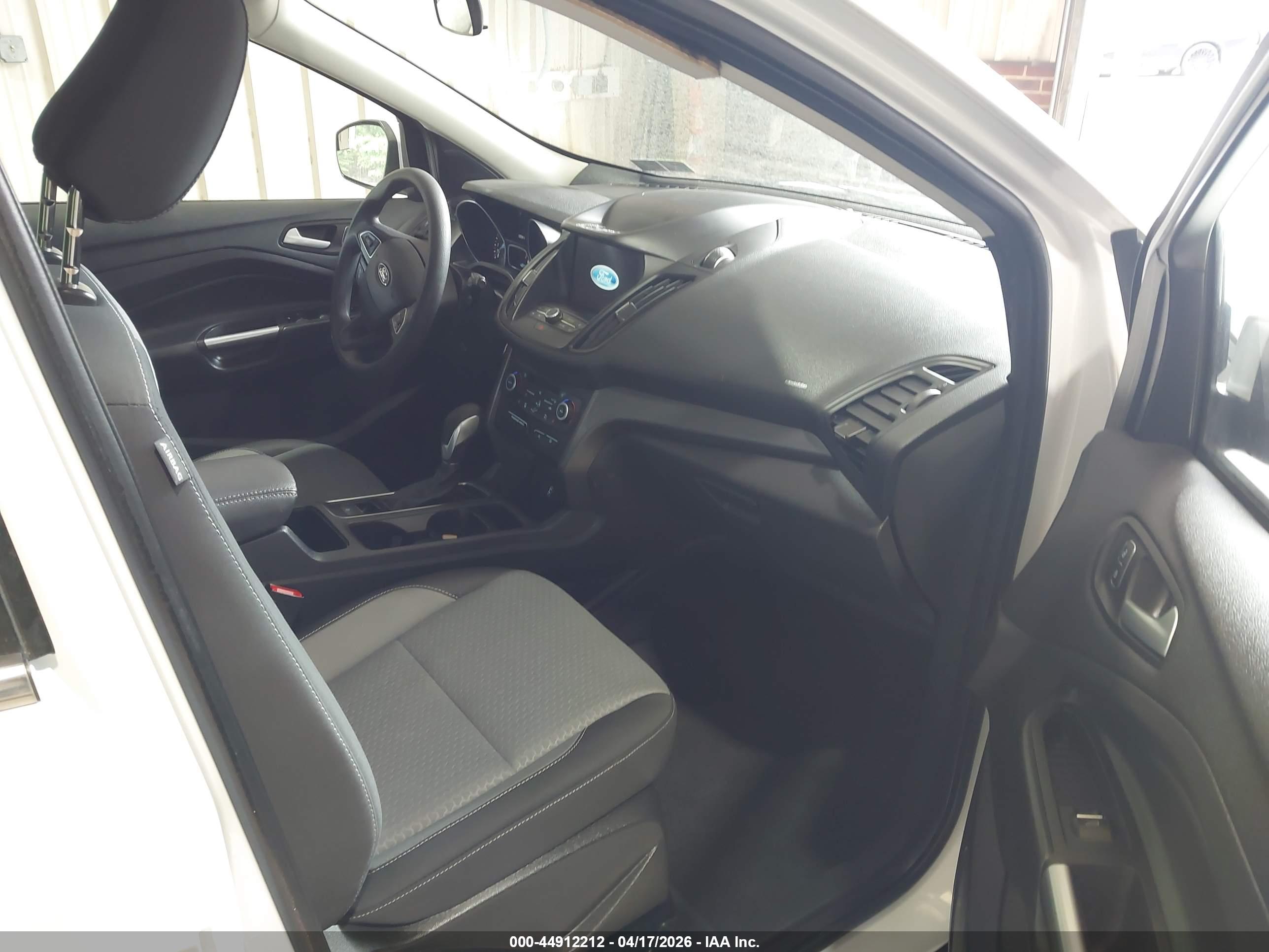FORD ESCAPE image 5