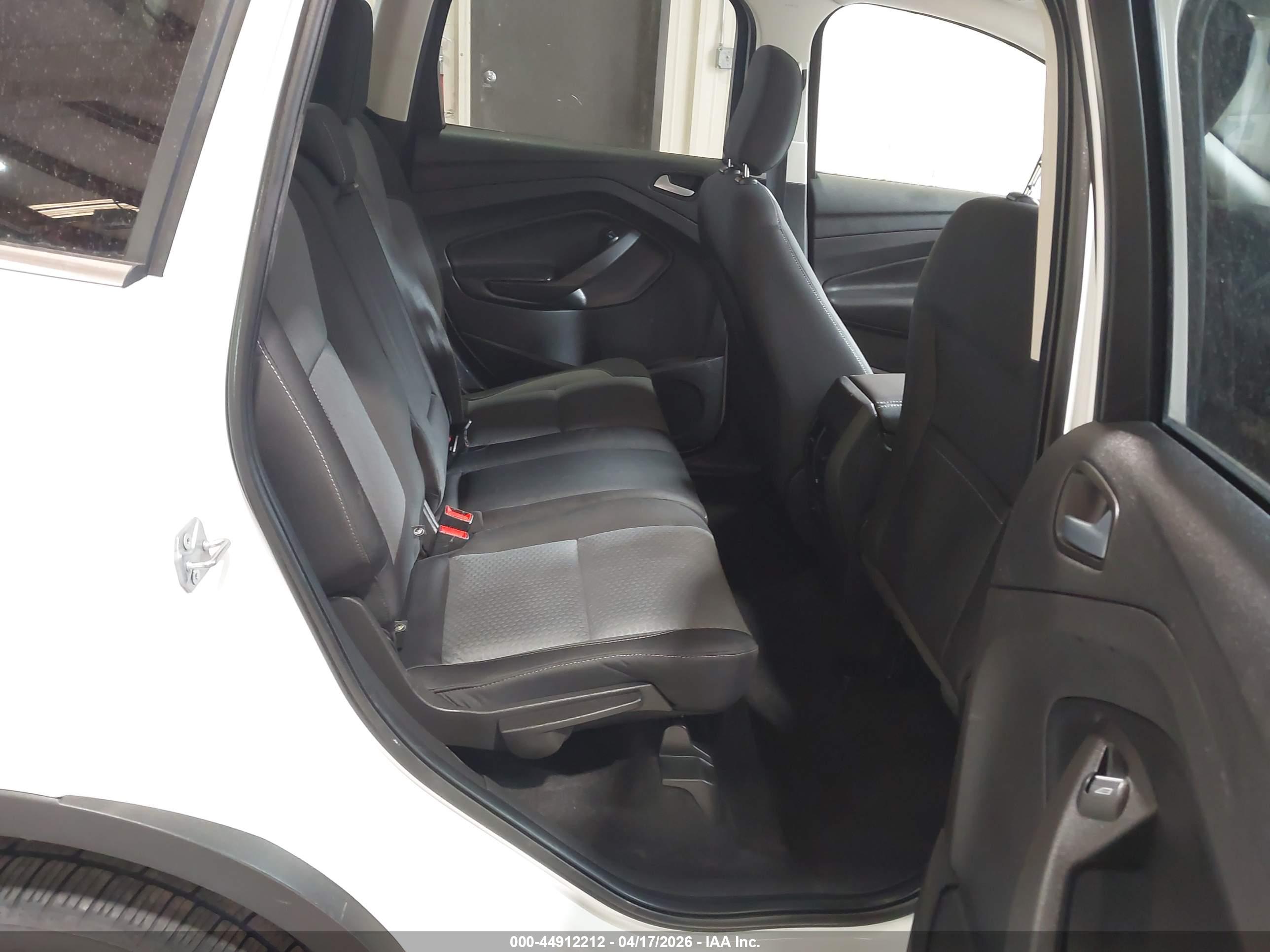 FORD ESCAPE image 8