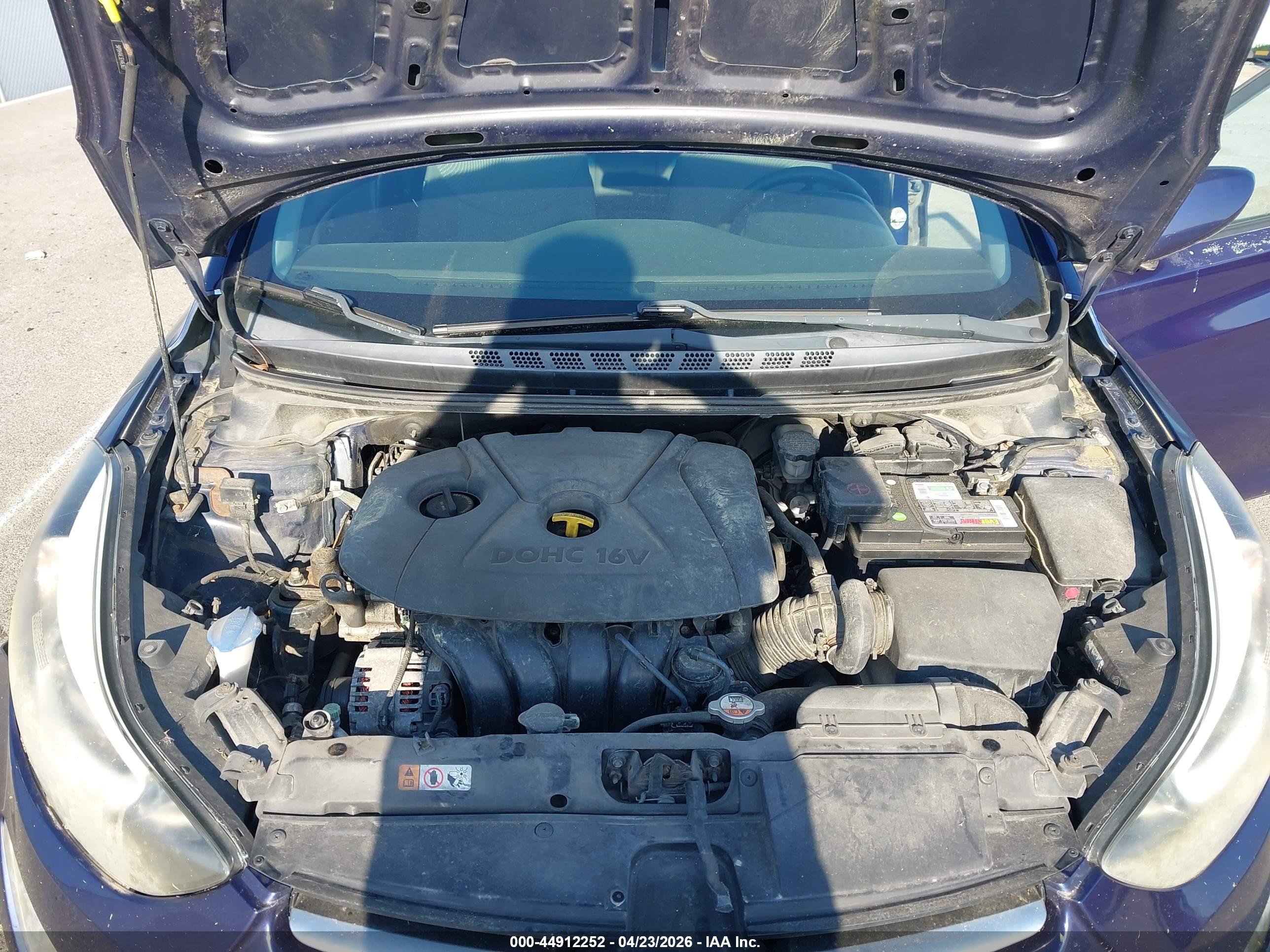 HYUNDAI ELANTRA image 10
