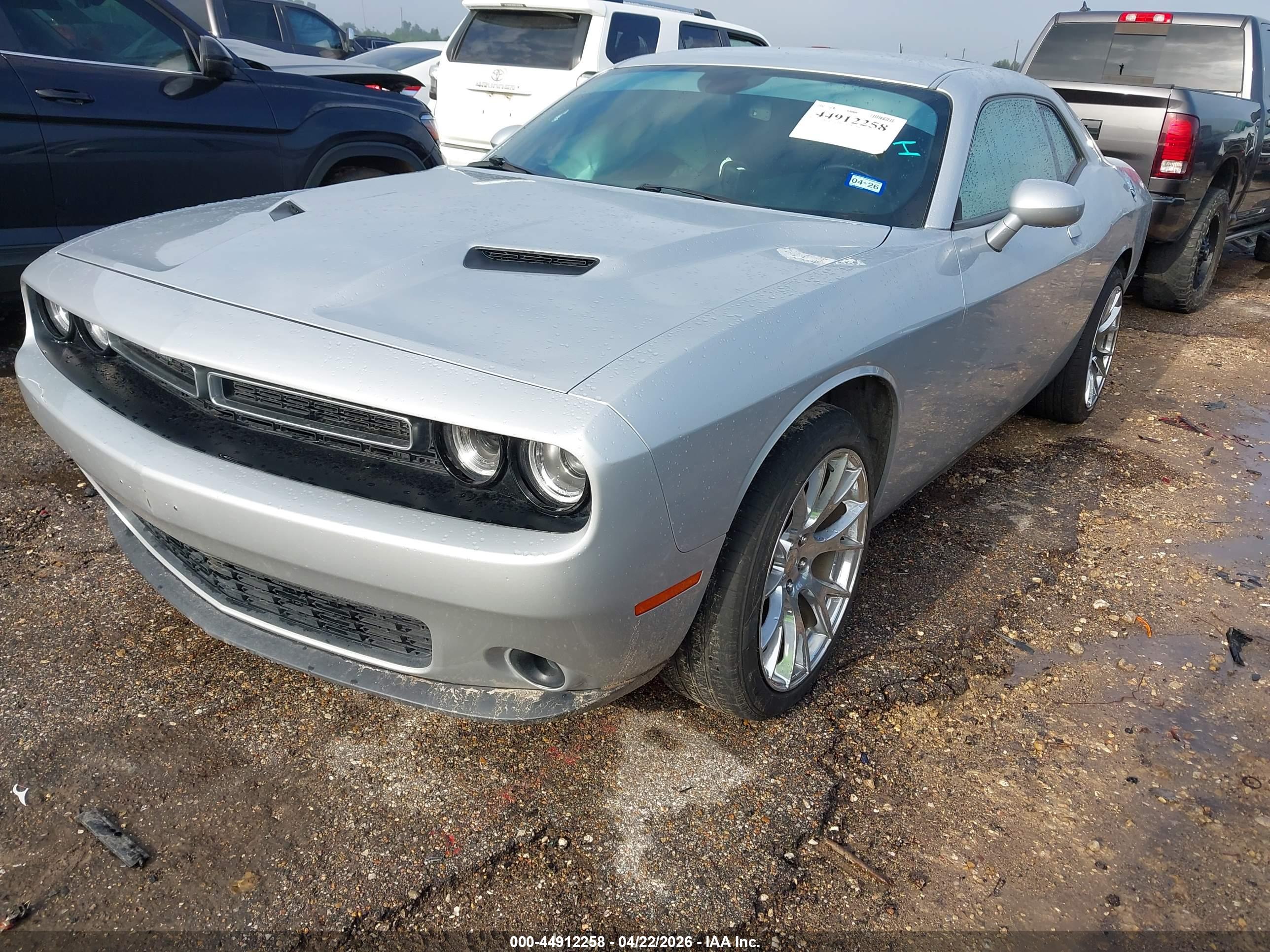 DODGE CHALLENGER image 2