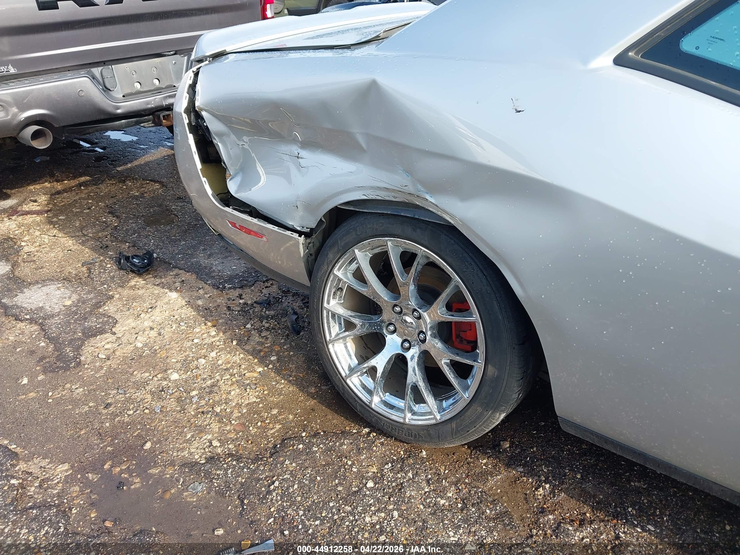 DODGE CHALLENGER image 6