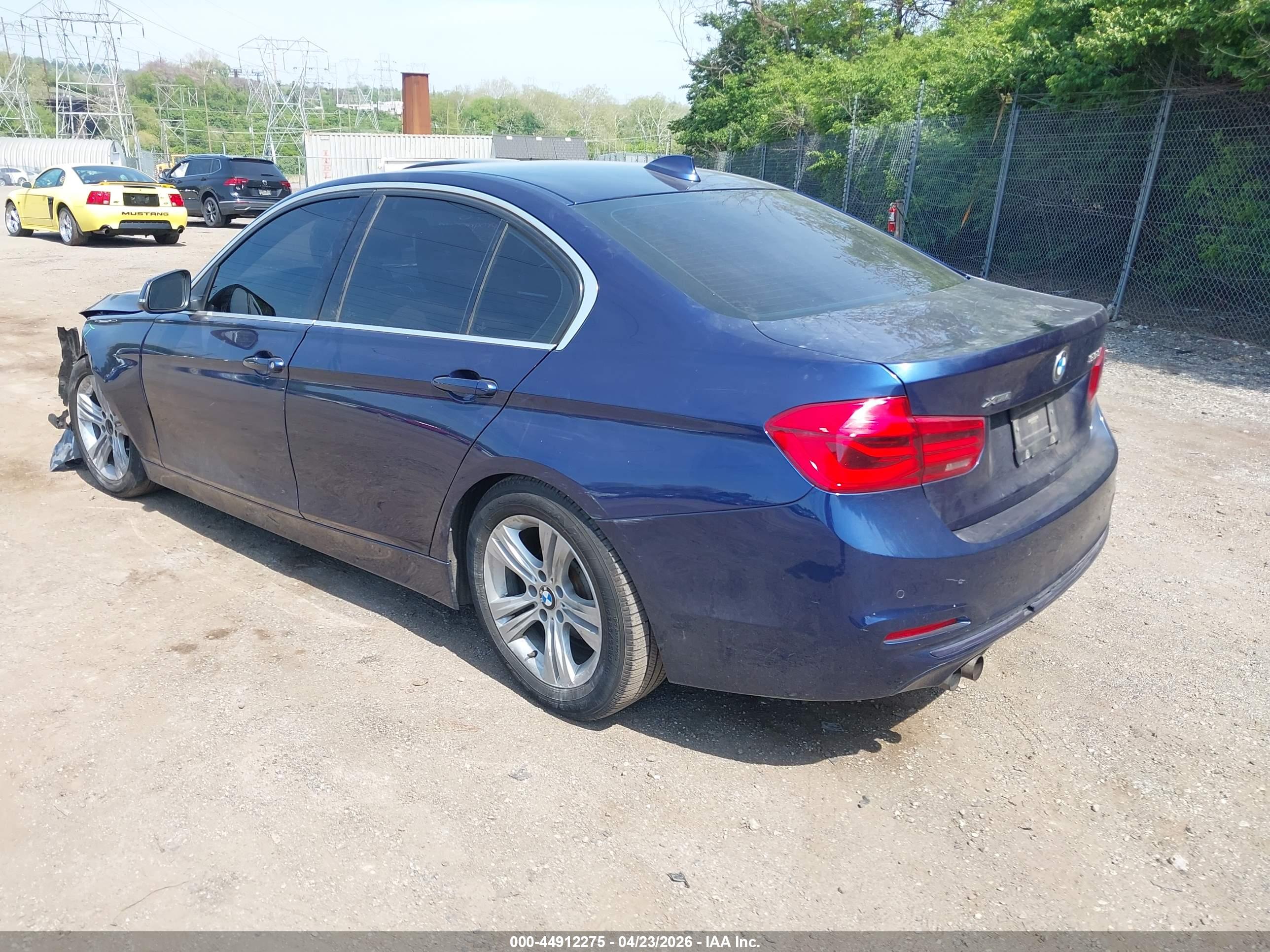 BMW 330I image 3