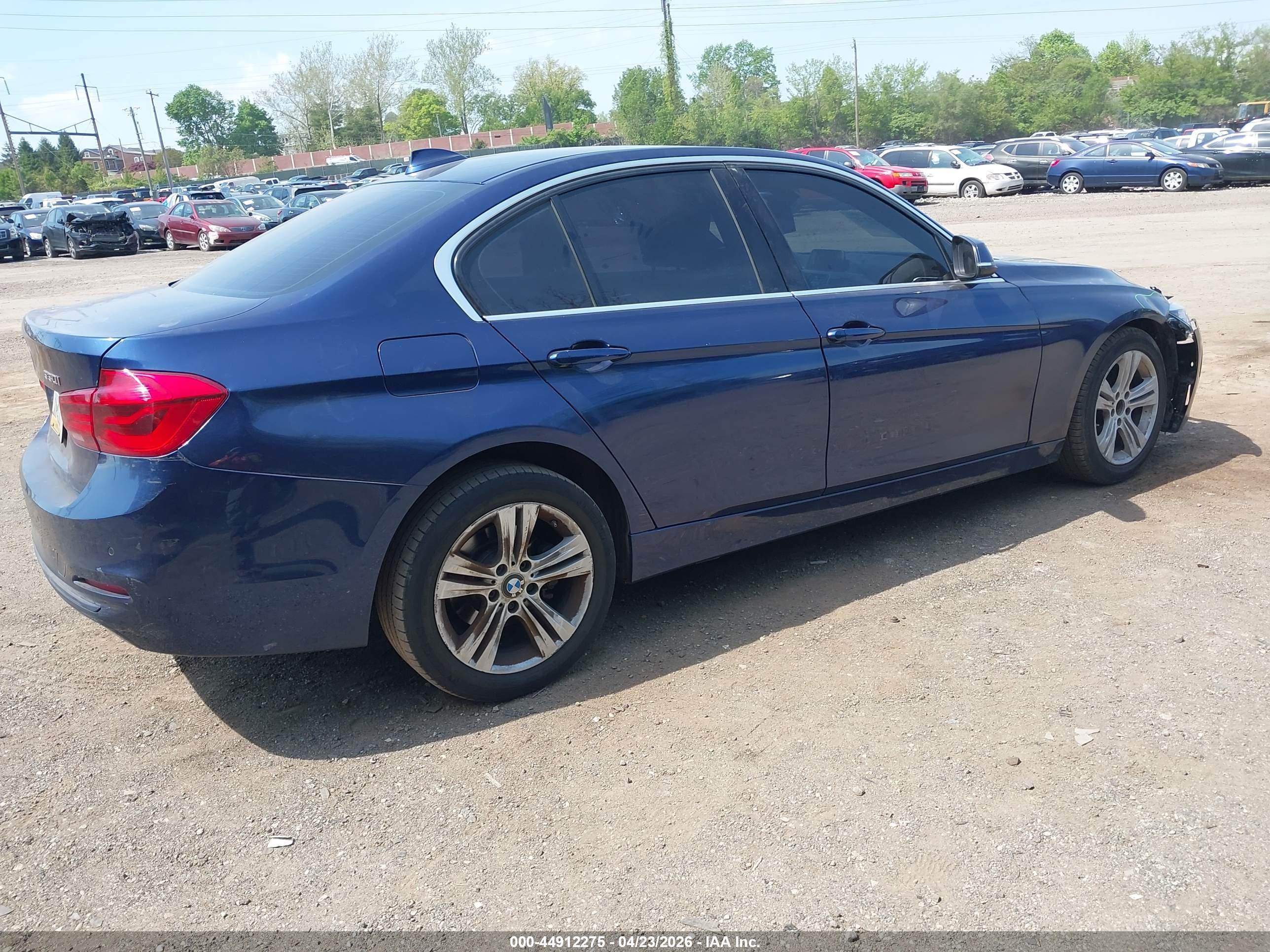 BMW 330I image 4