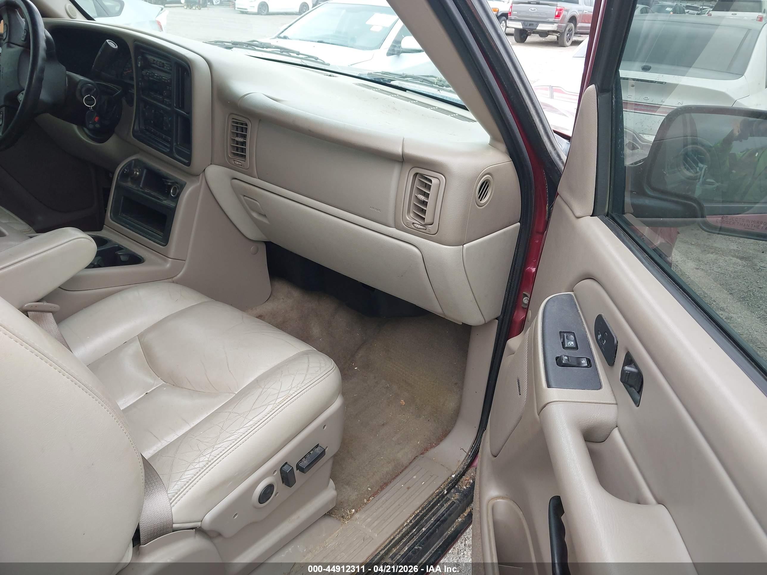 CHEVROLET TAHOE image 5