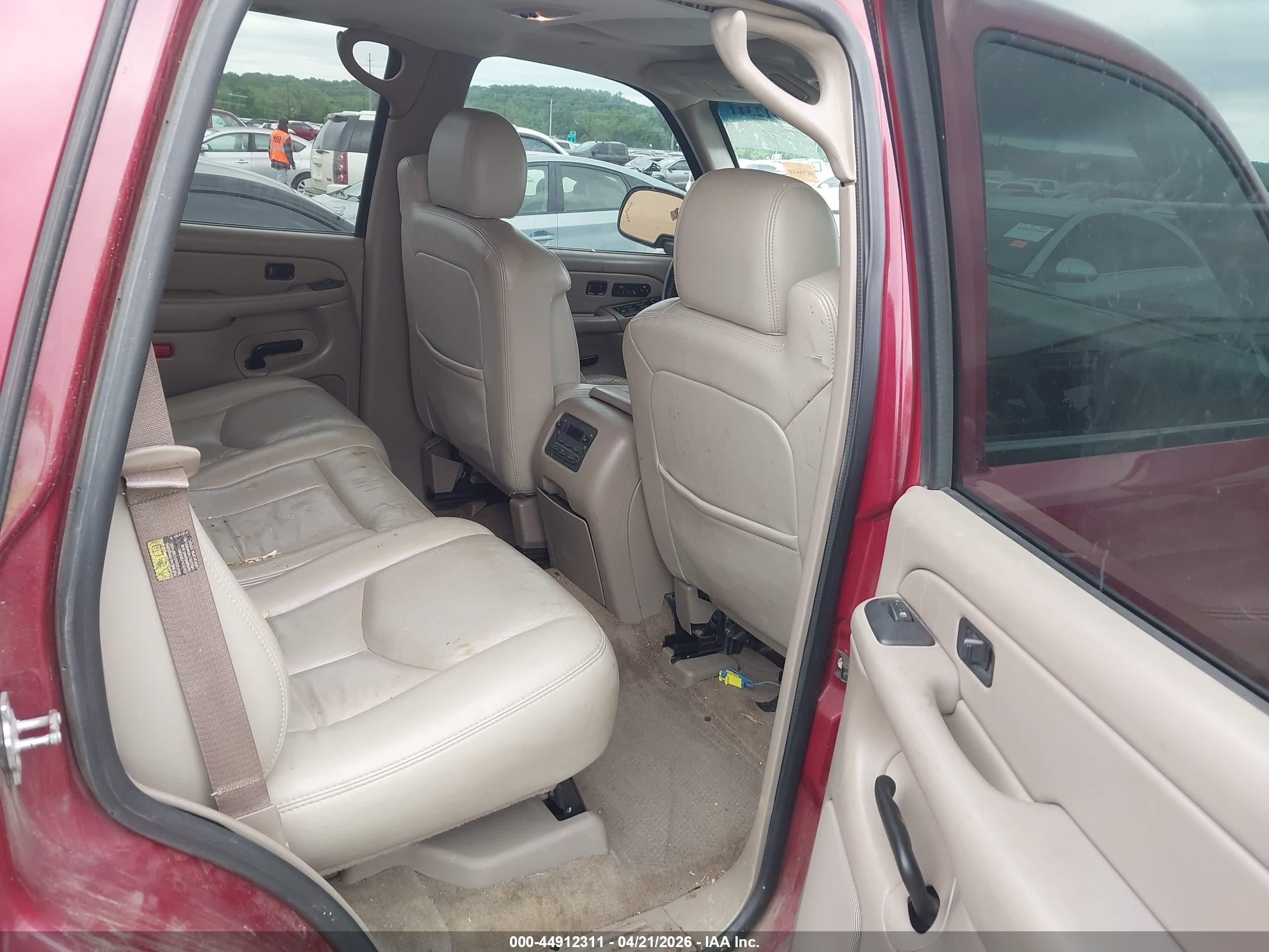 CHEVROLET TAHOE image 8