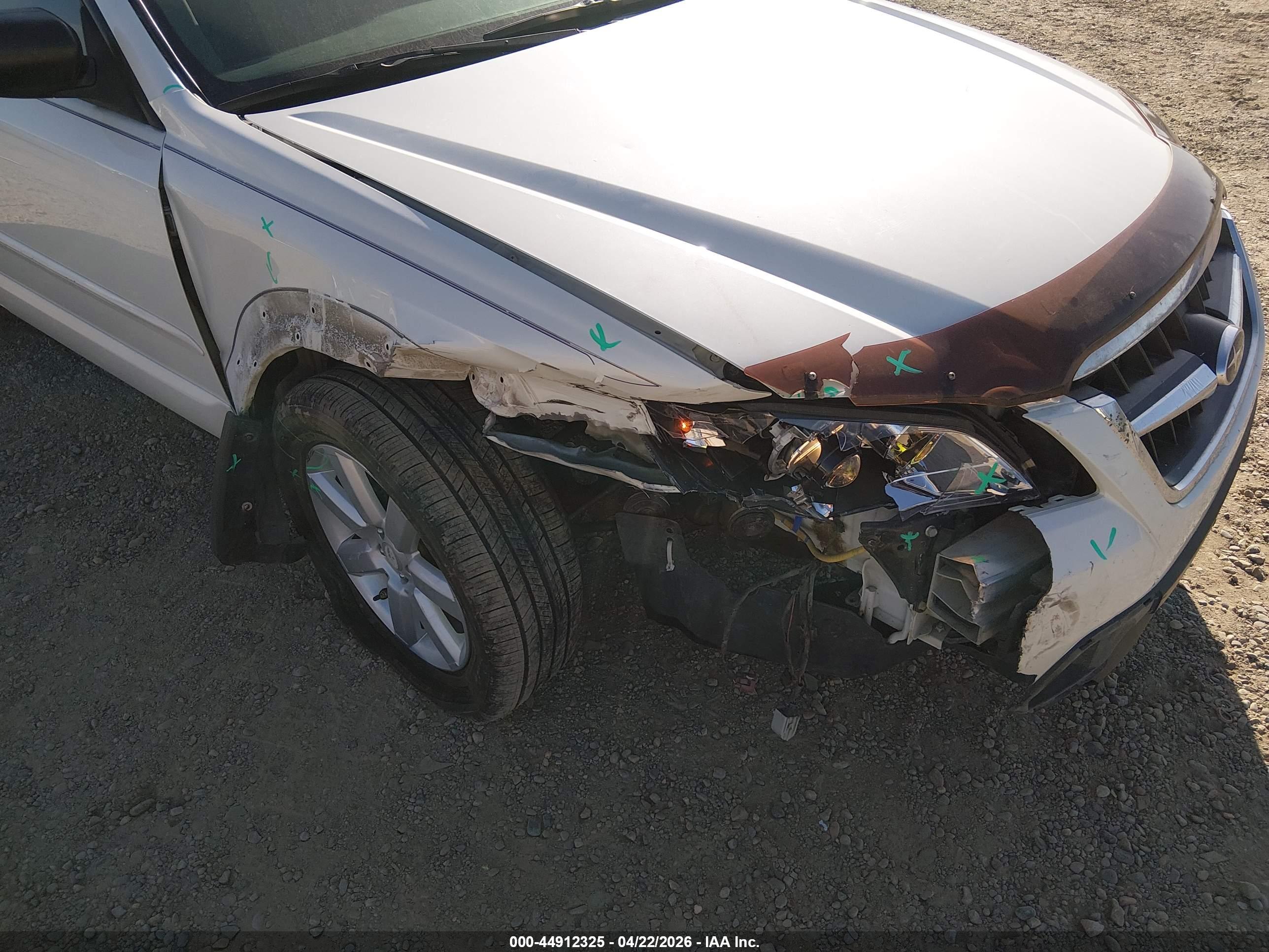 SUBARU OUTBACK image 6