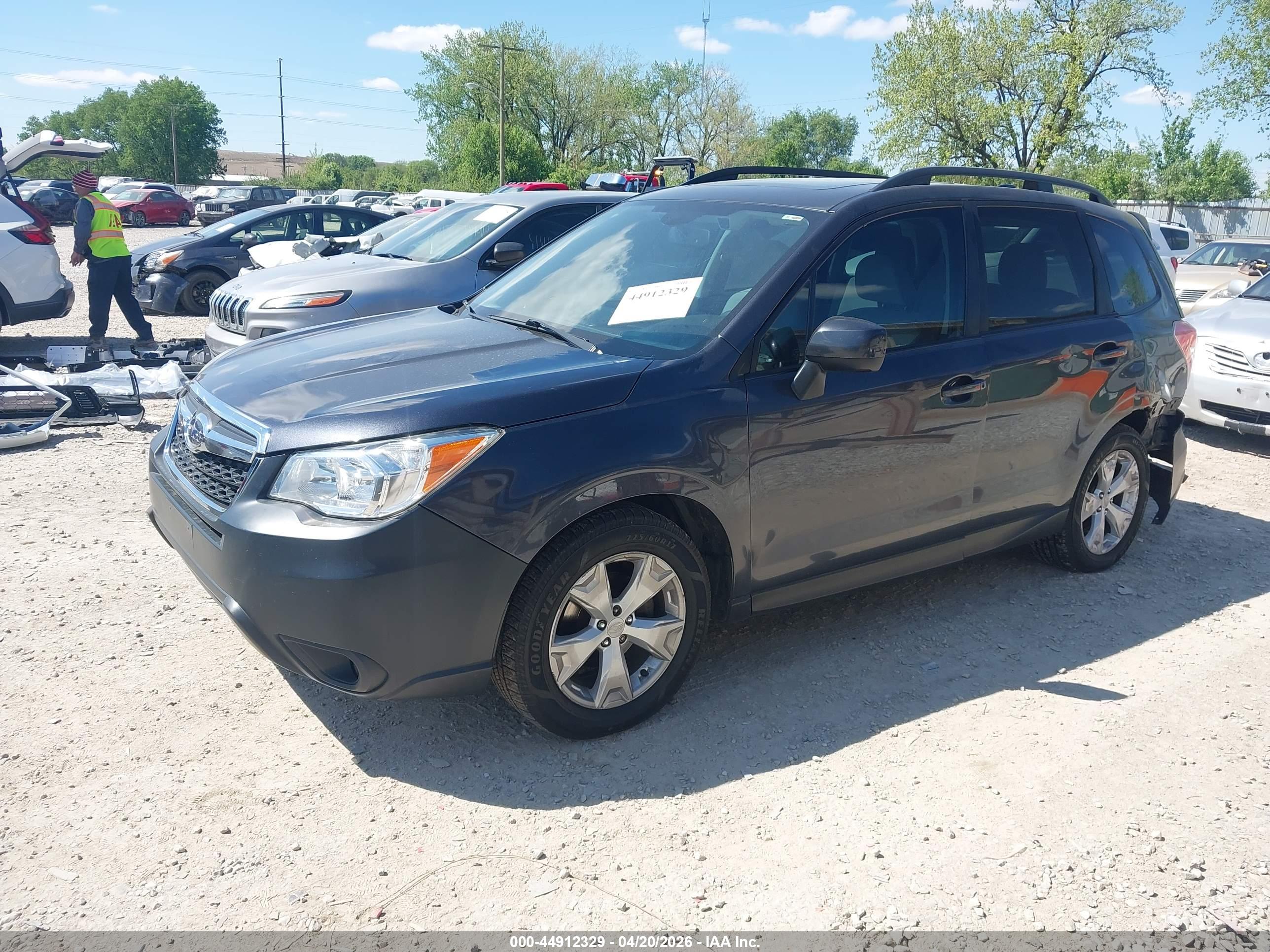 SUBARU FORESTER image 2