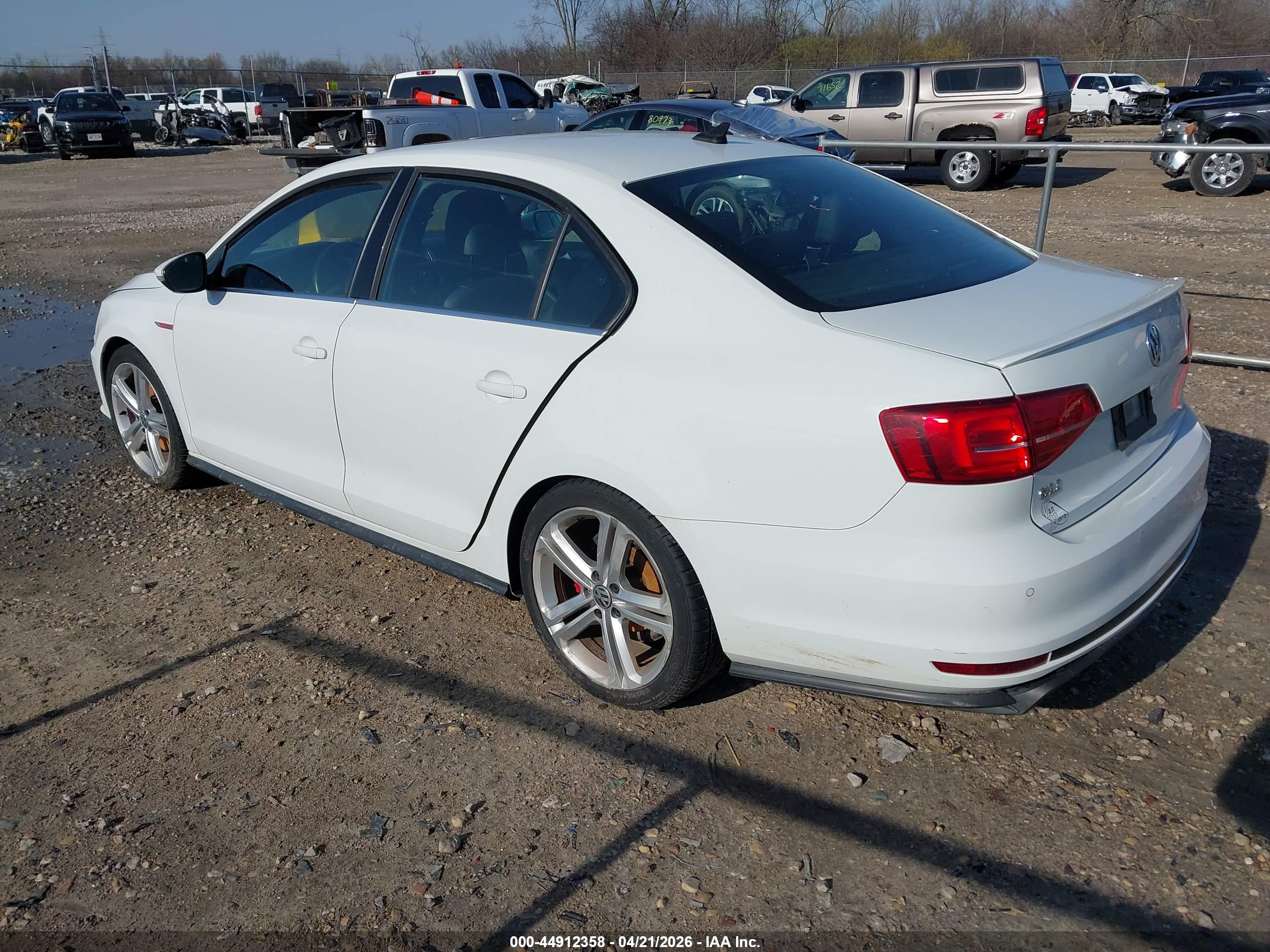 VOLKSWAGEN JETTA image 3