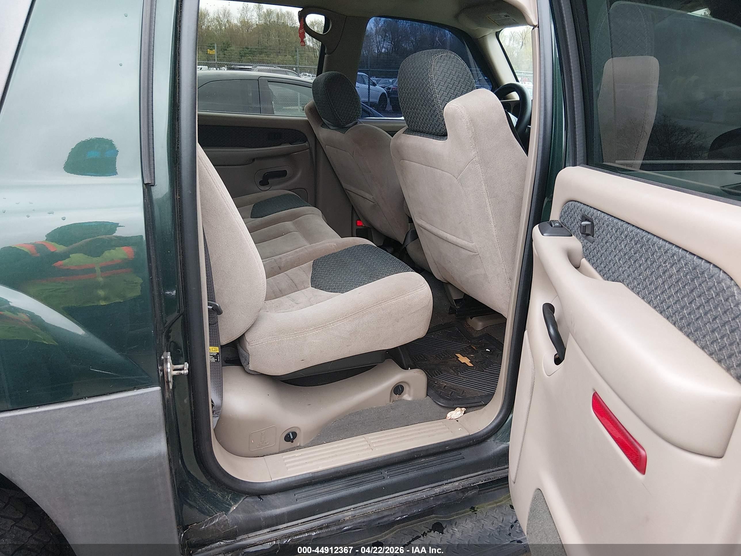 CHEVROLET AVALANCHE image 8