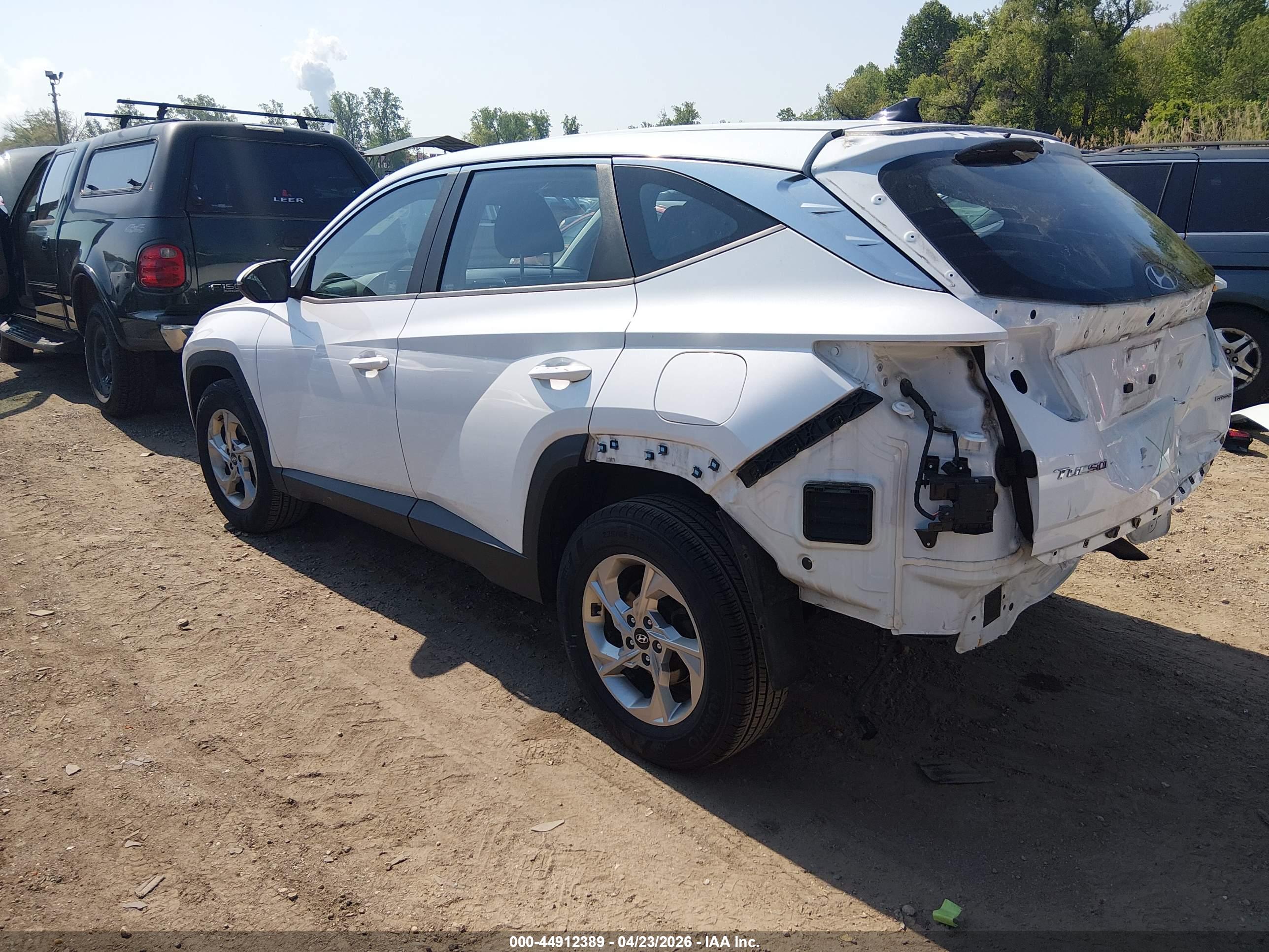 HYUNDAI TUCSON image 3