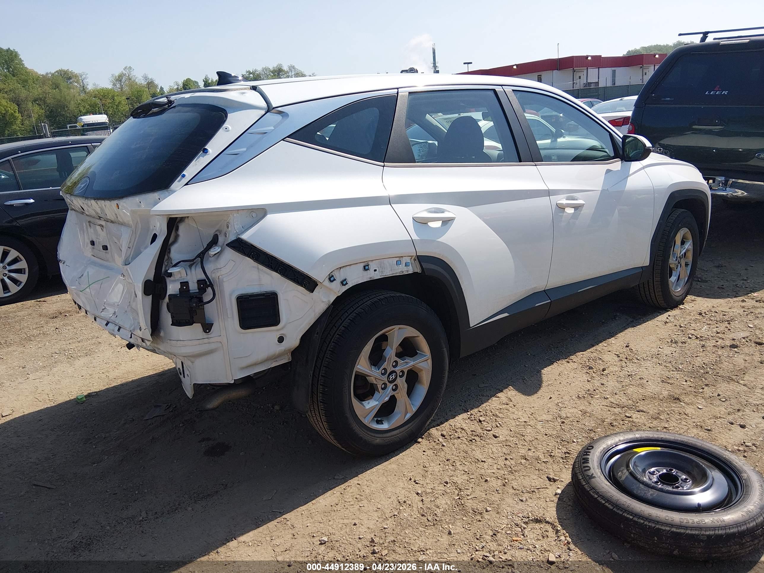 HYUNDAI TUCSON image 4