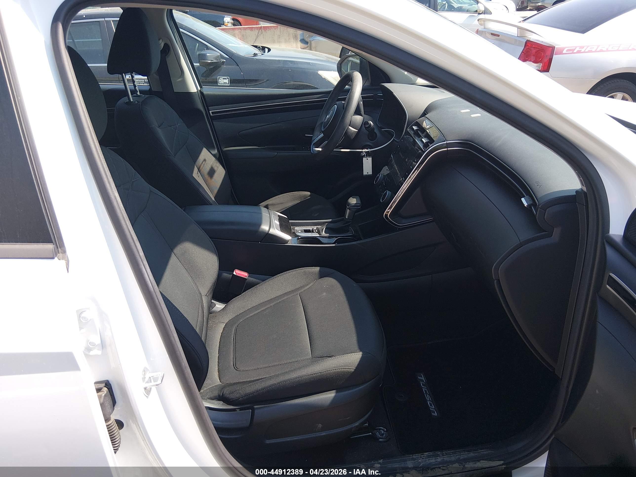 HYUNDAI TUCSON image 5