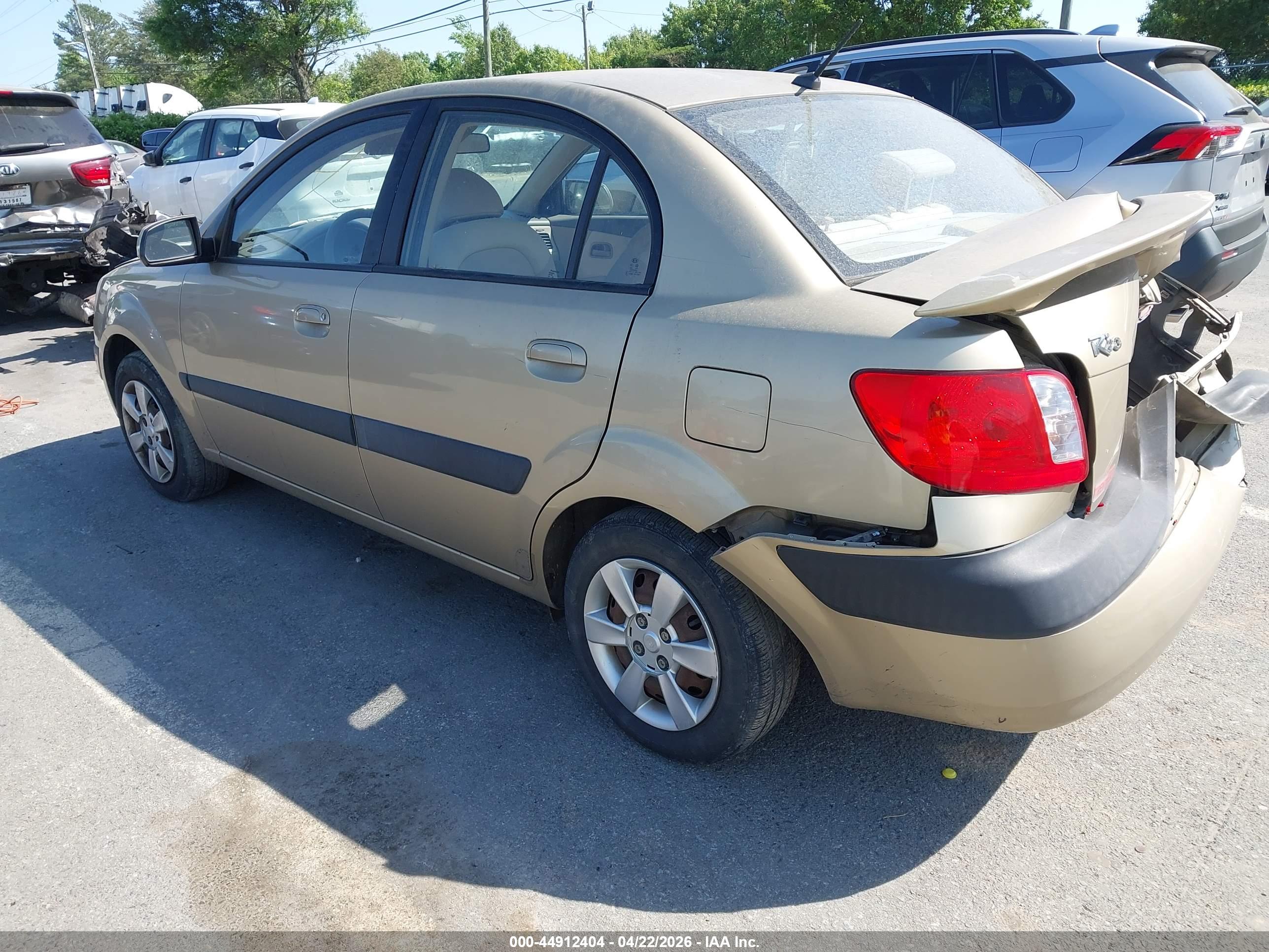 KIA RIO image 3