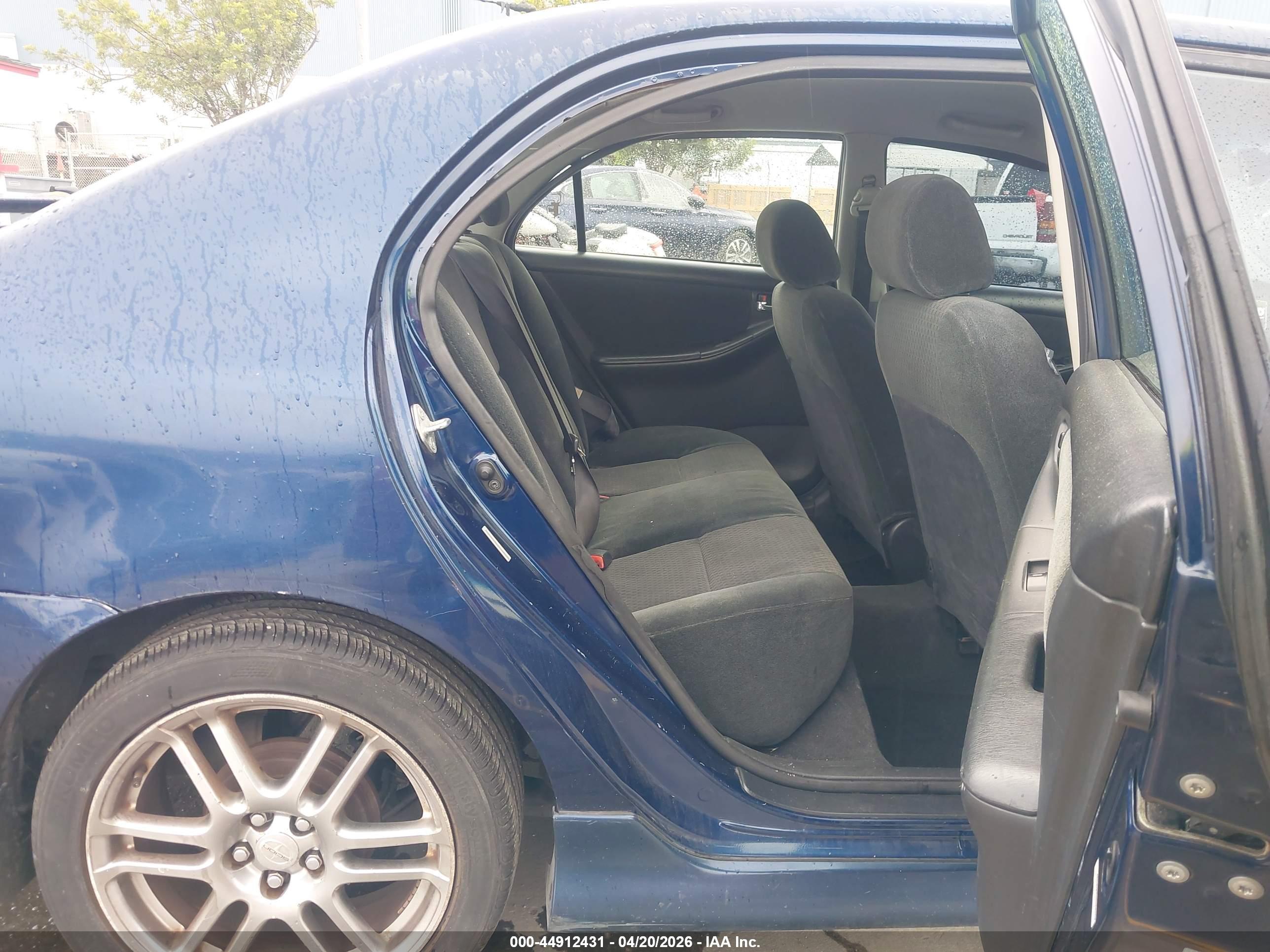 TOYOTA COROLLA image 8