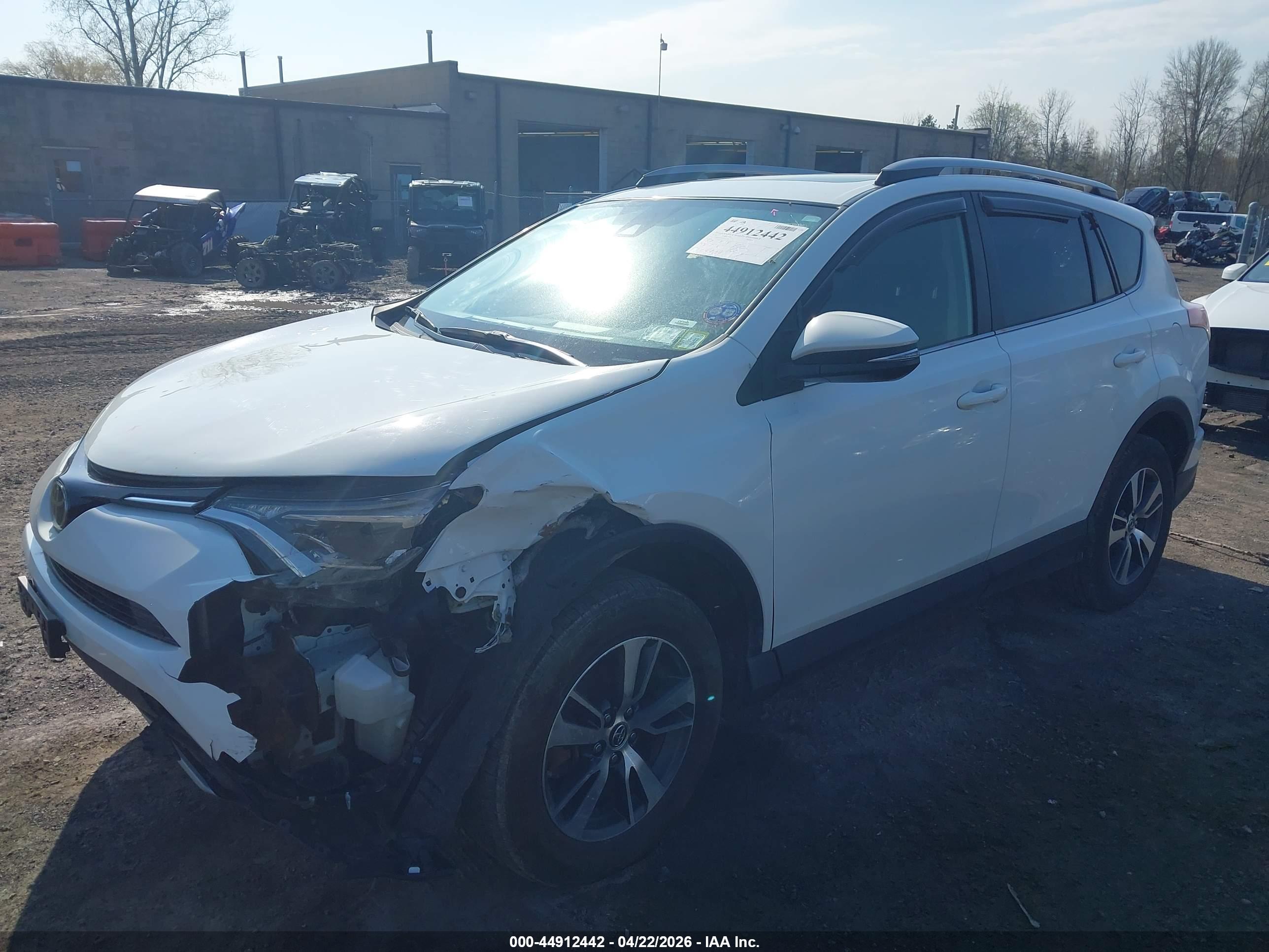 TOYOTA RAV4 image 2