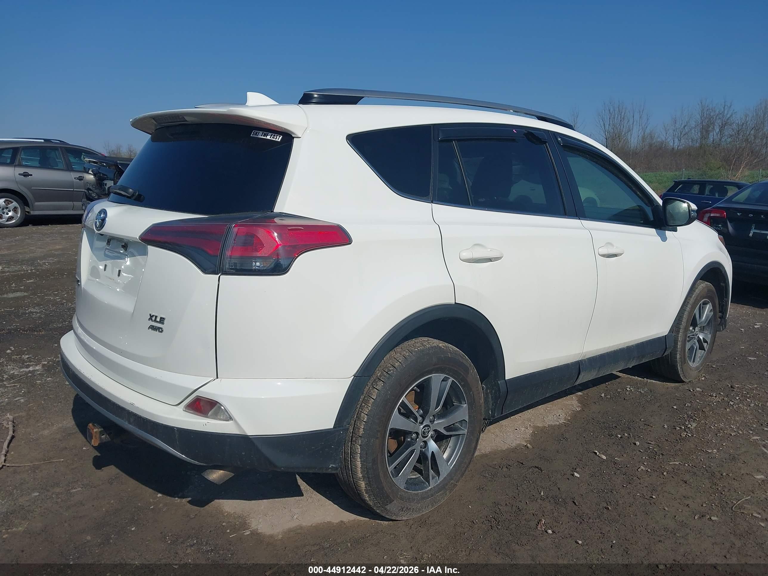 TOYOTA RAV4 image 4