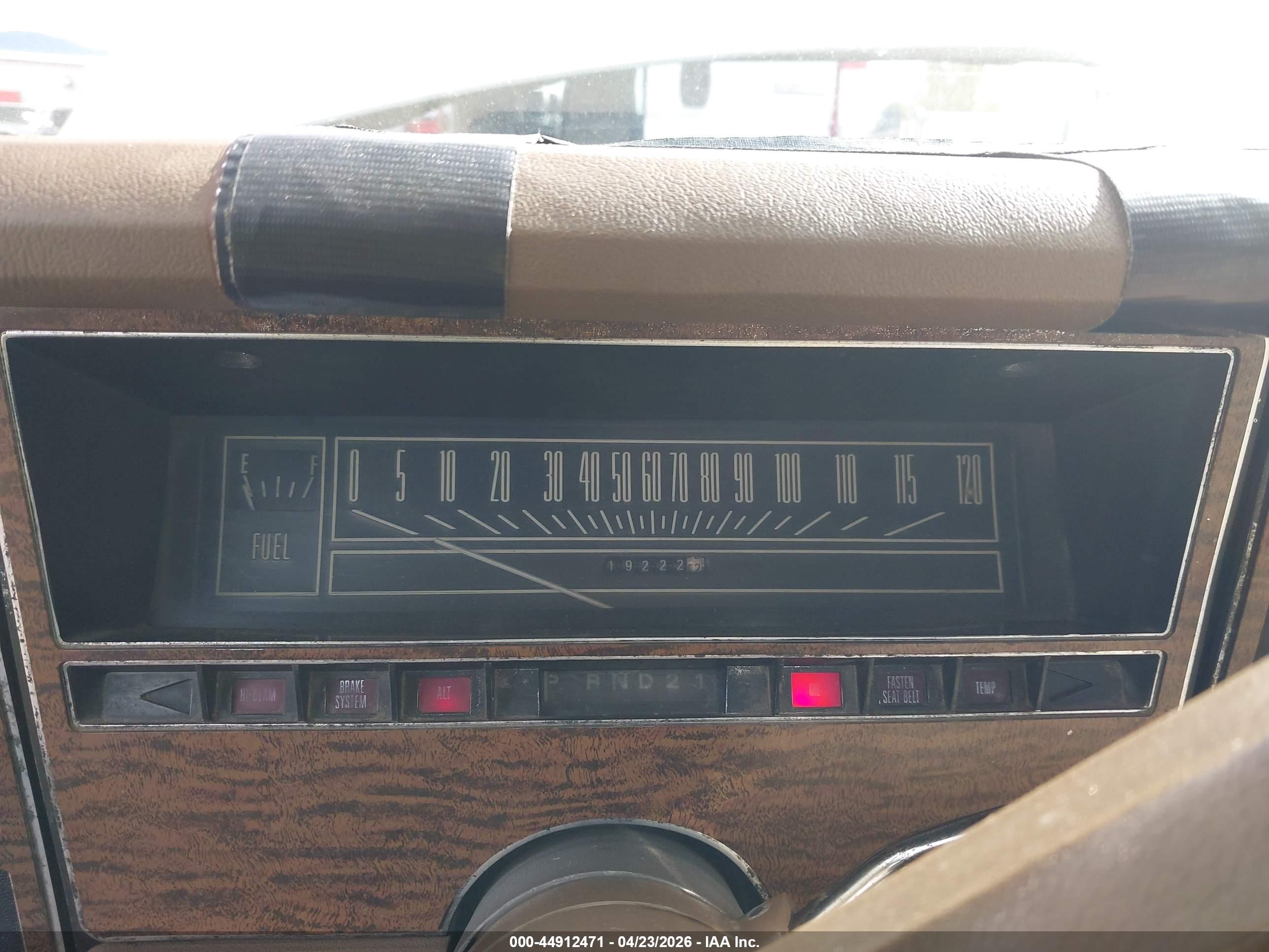 FORD LTD image 7