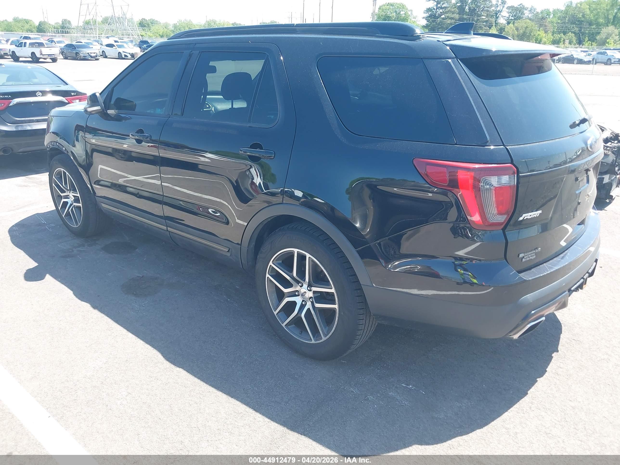 FORD EXPLORER image 3