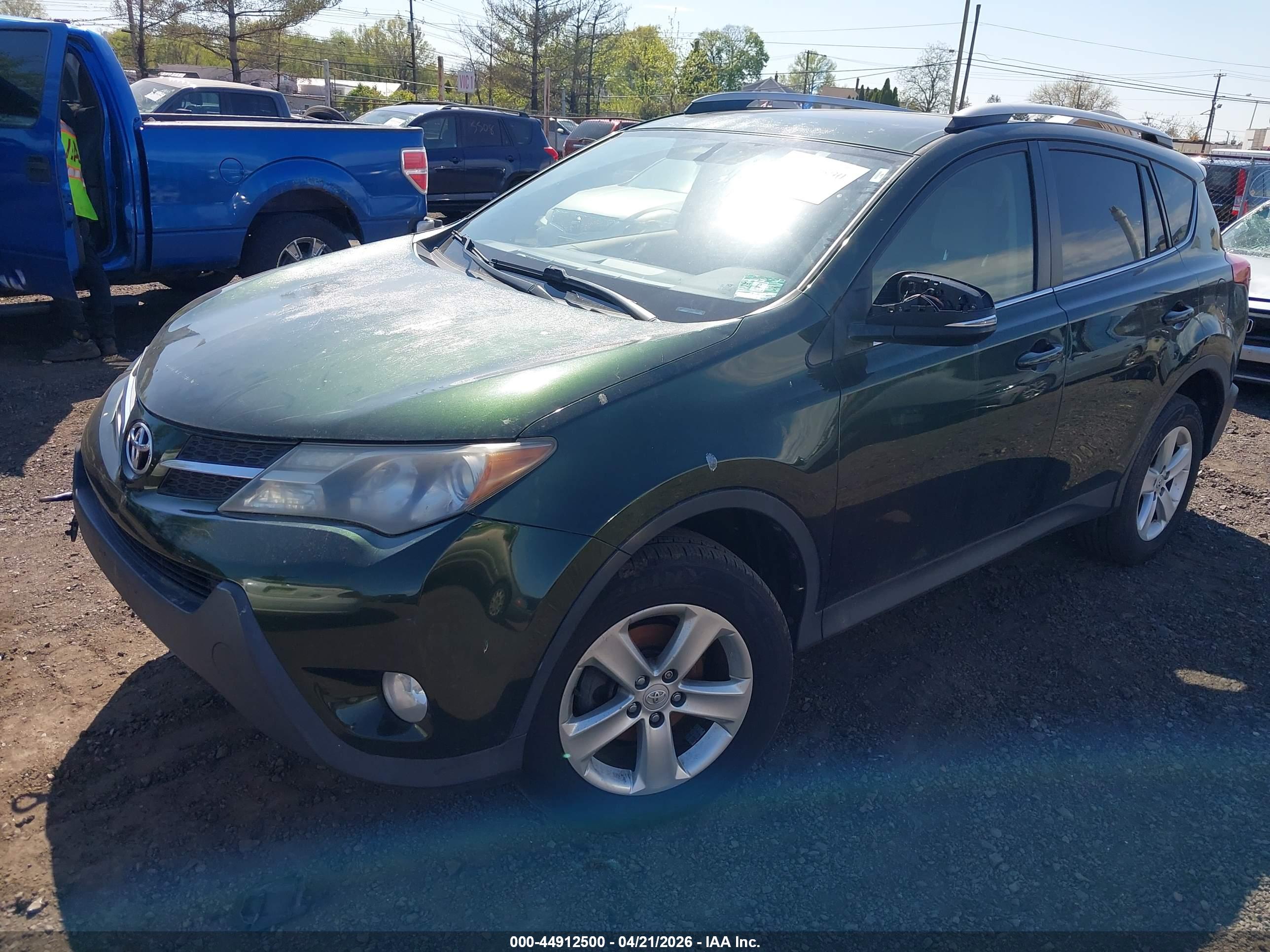 TOYOTA RAV4 image 2