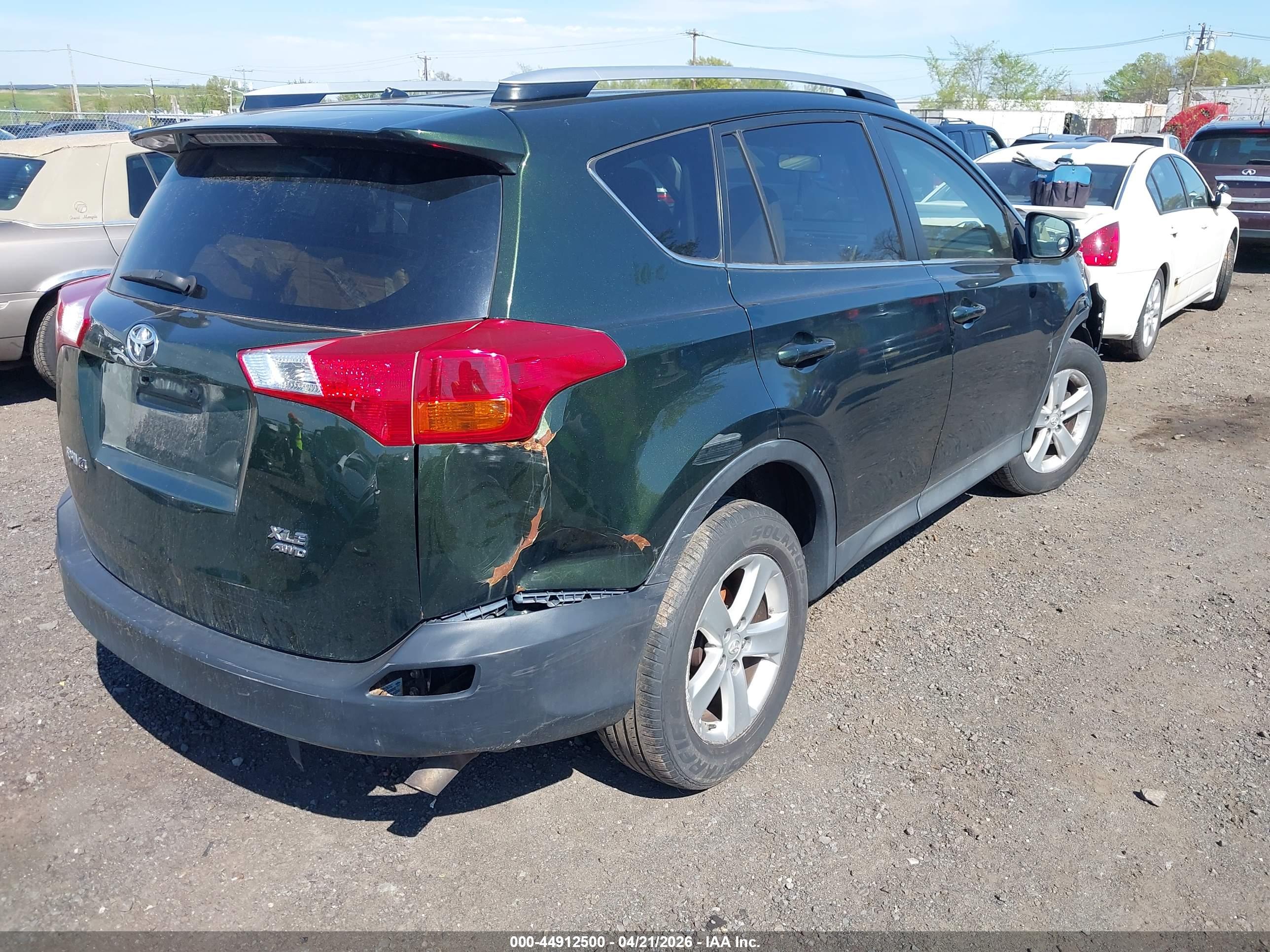 TOYOTA RAV4 image 4