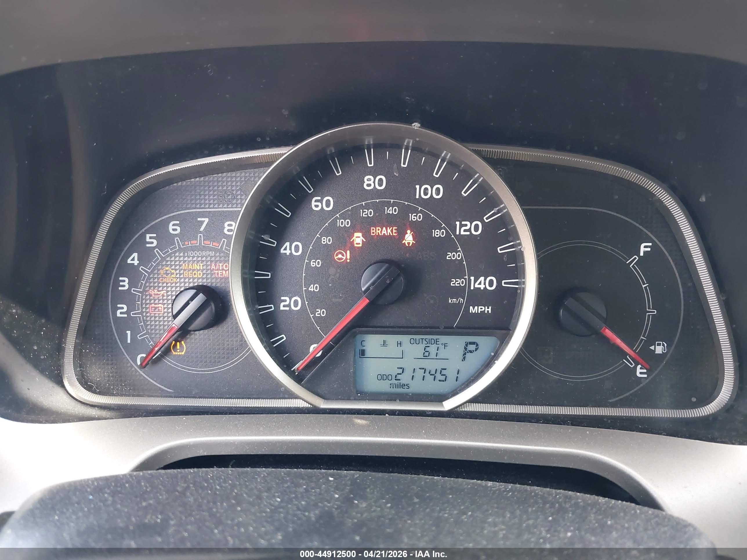 TOYOTA RAV4 image 7
