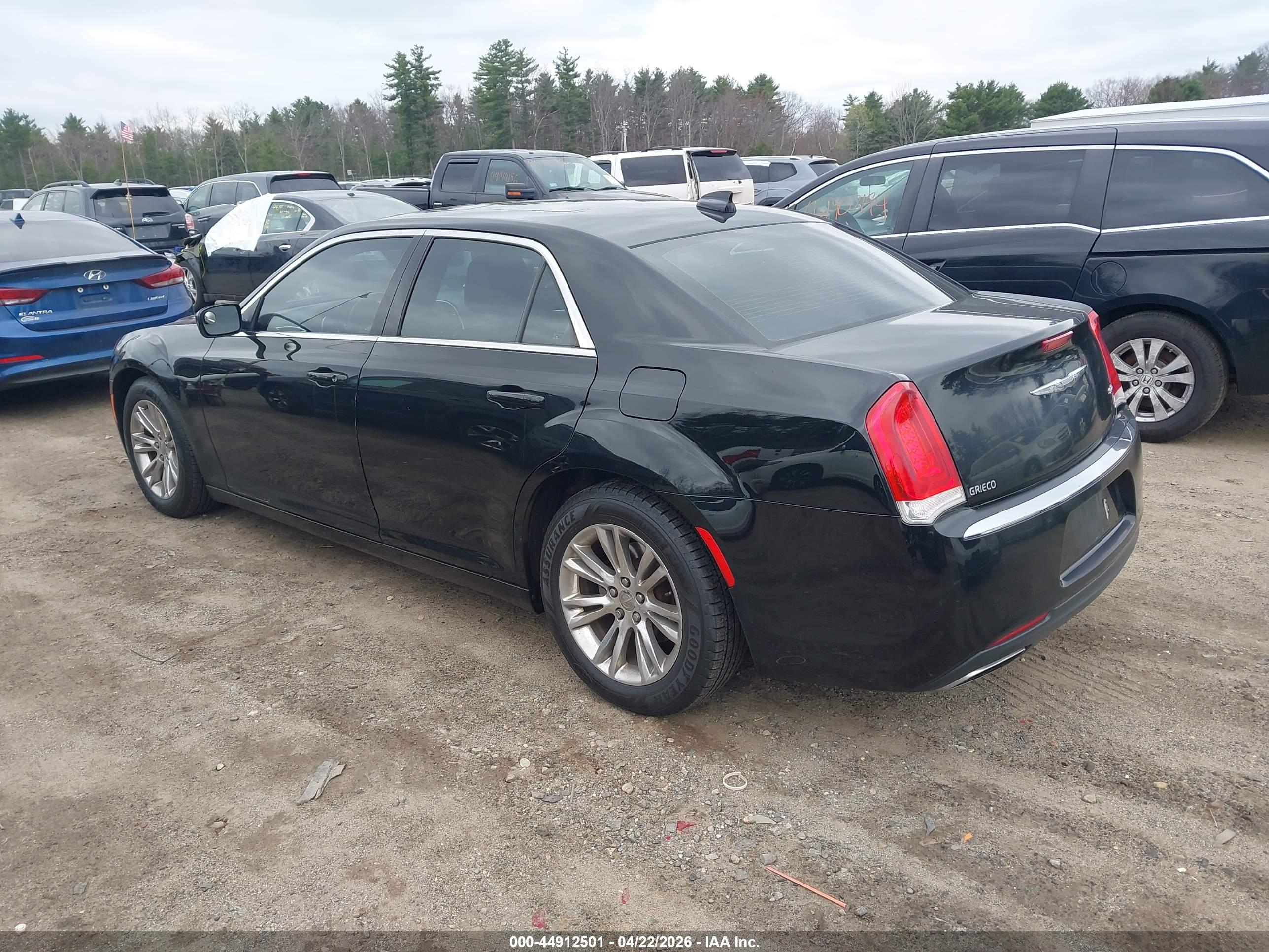 CHRYSLER 300 image 3