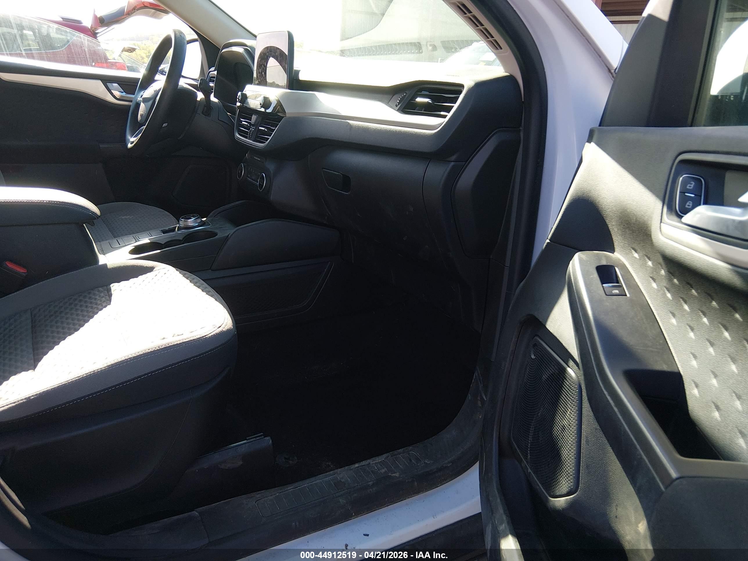 FORD ESCAPE image 5