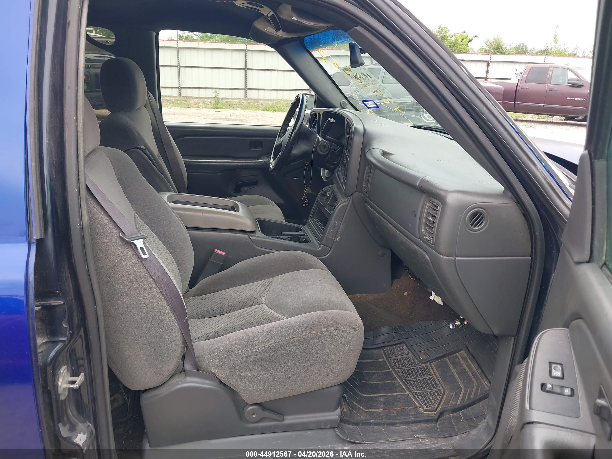 CHEVROLET SILVERADO image 5