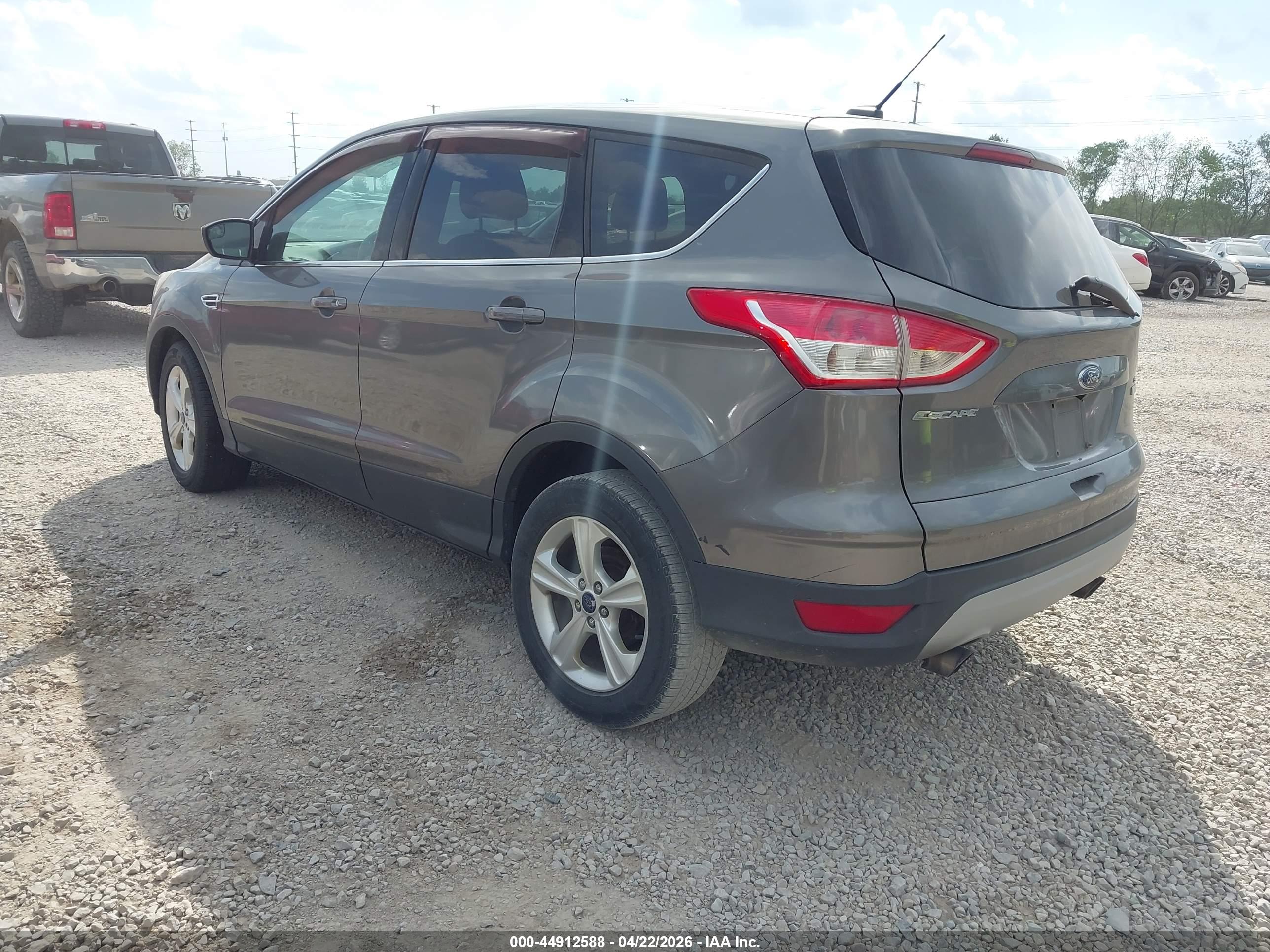 FORD ESCAPE image 3