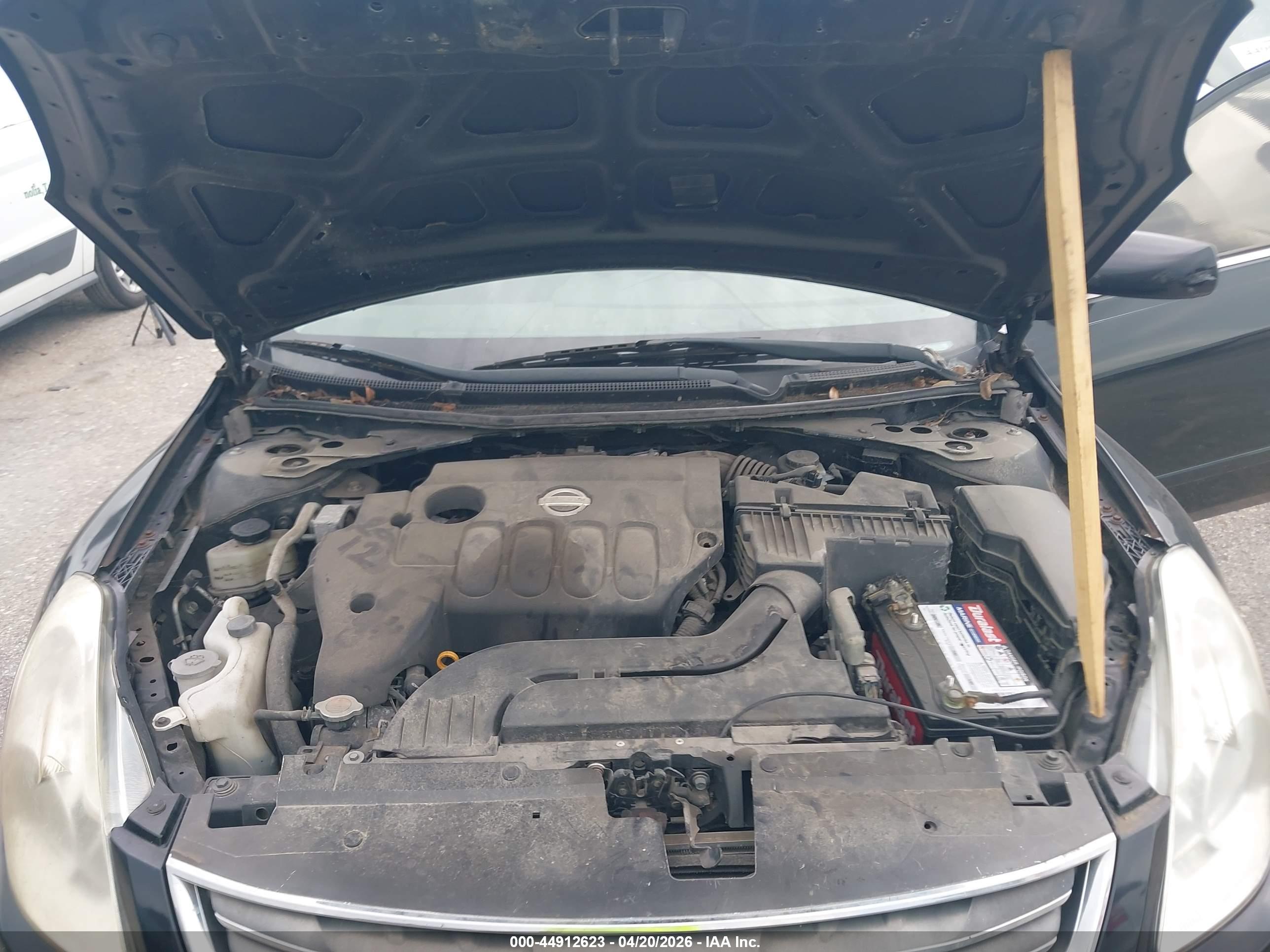 NISSAN ALTIMA image 10