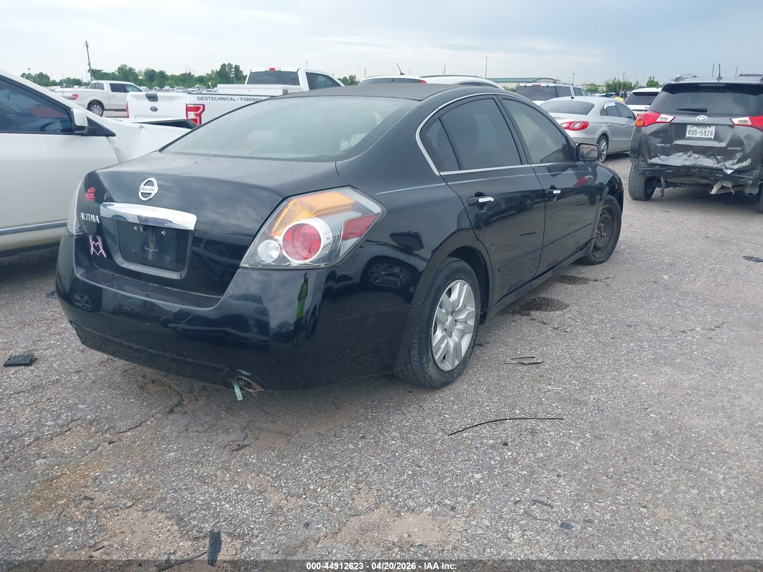 NISSAN ALTIMA image 4