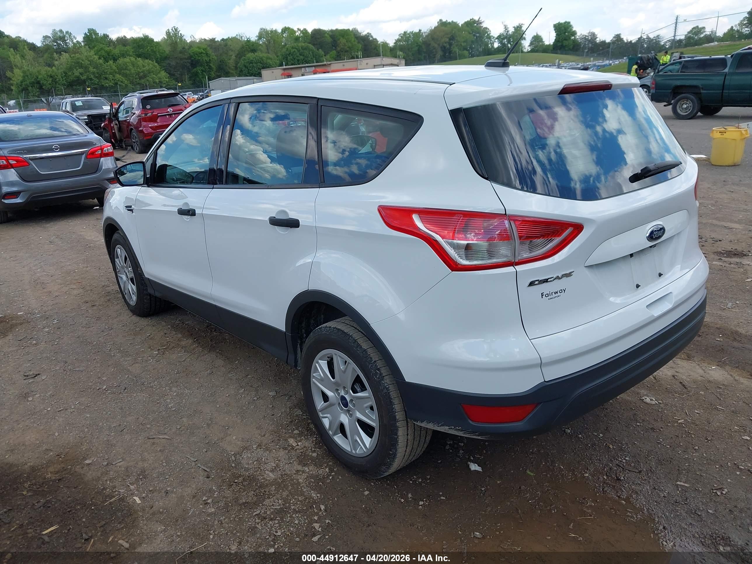 FORD ESCAPE image 3
