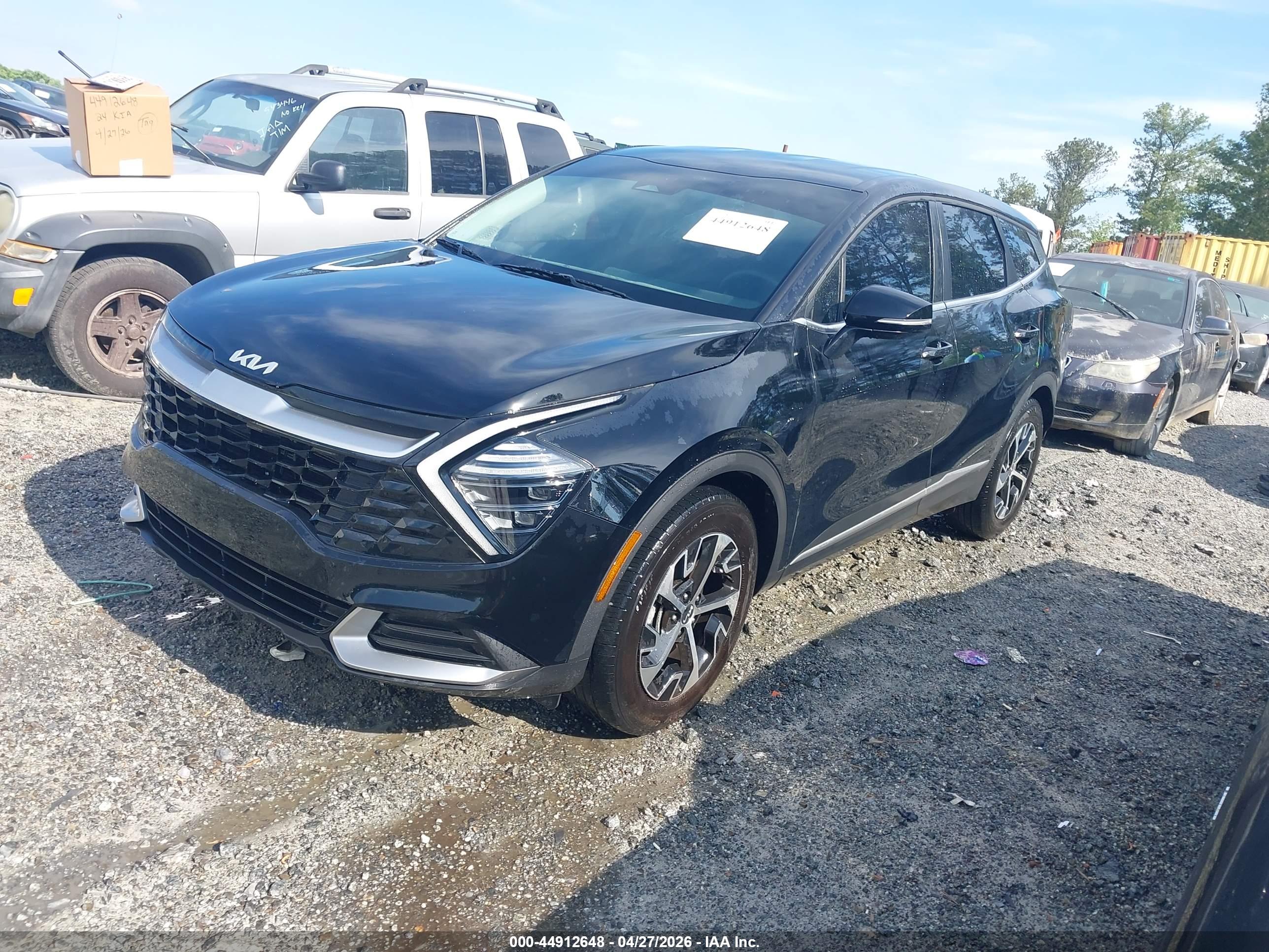 KIA SPORTAGE image 2