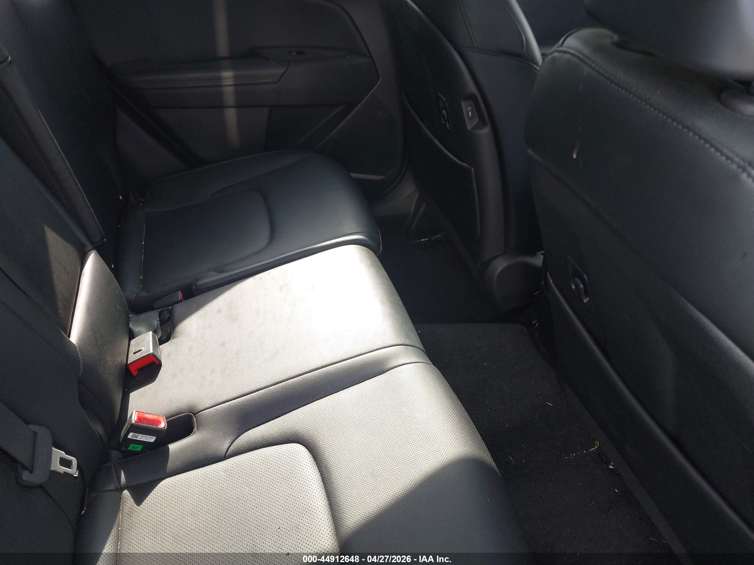 KIA SPORTAGE image 8