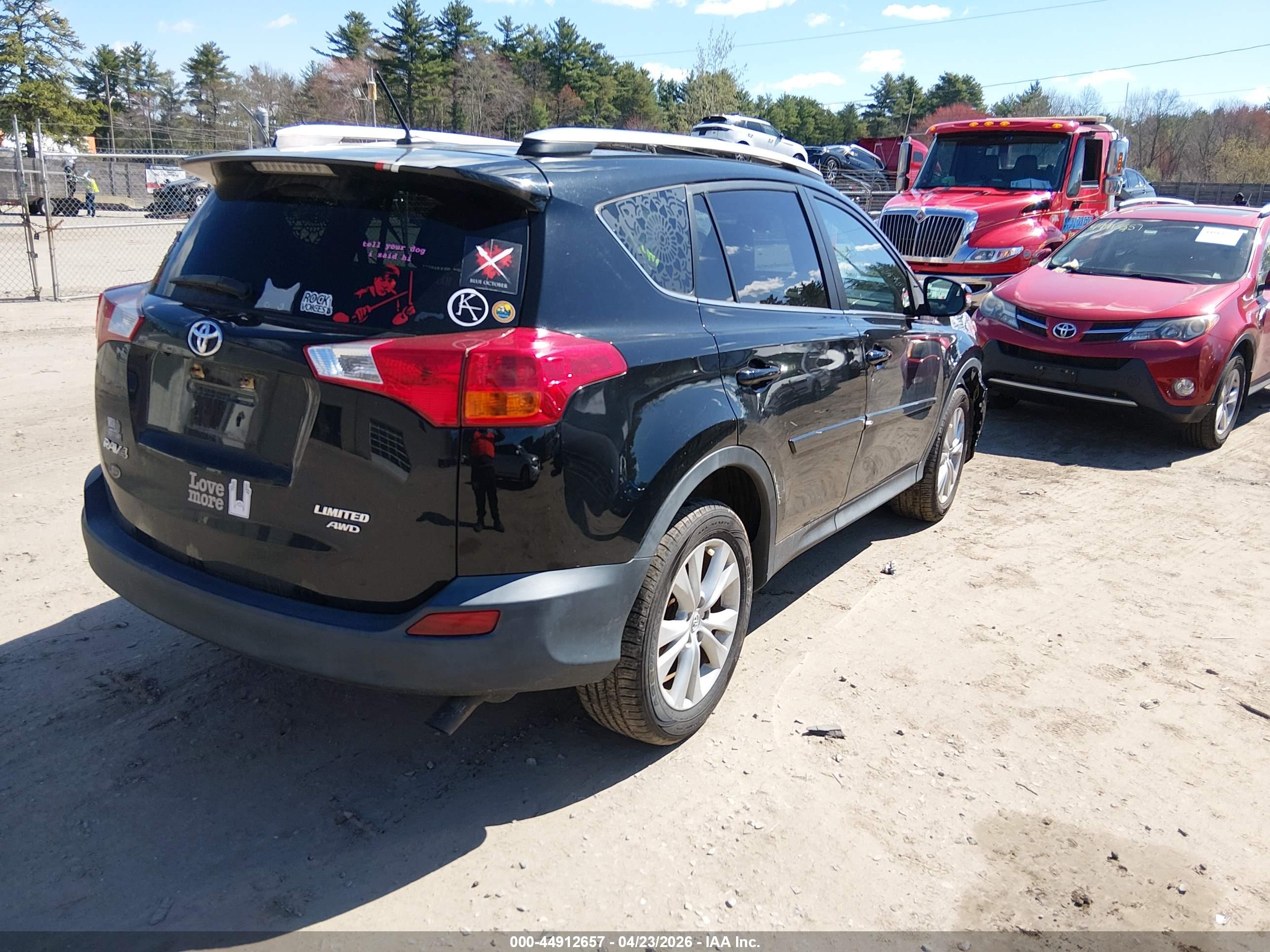 TOYOTA RAV4 image 4