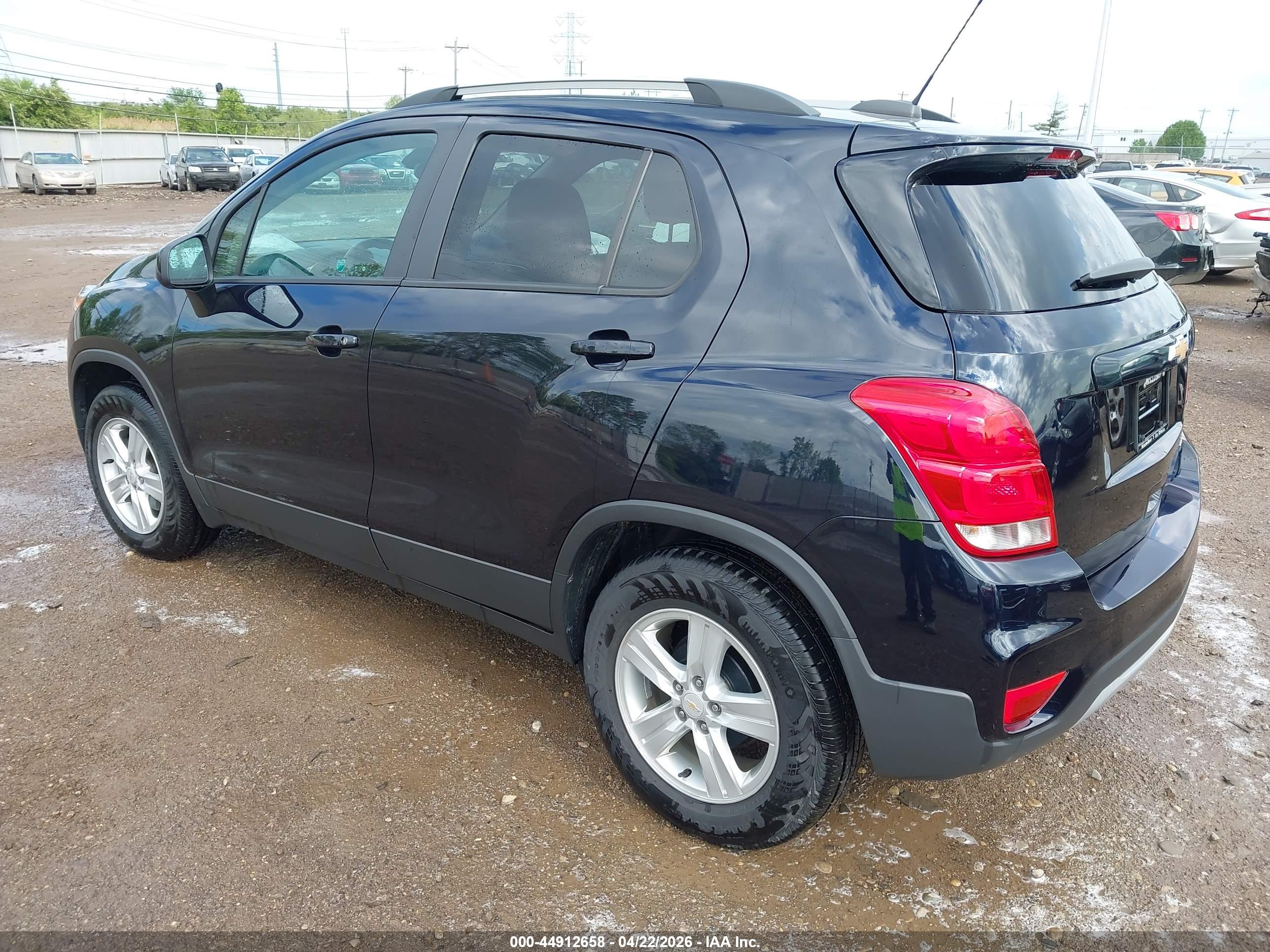 CHEVROLET TRAX image 3