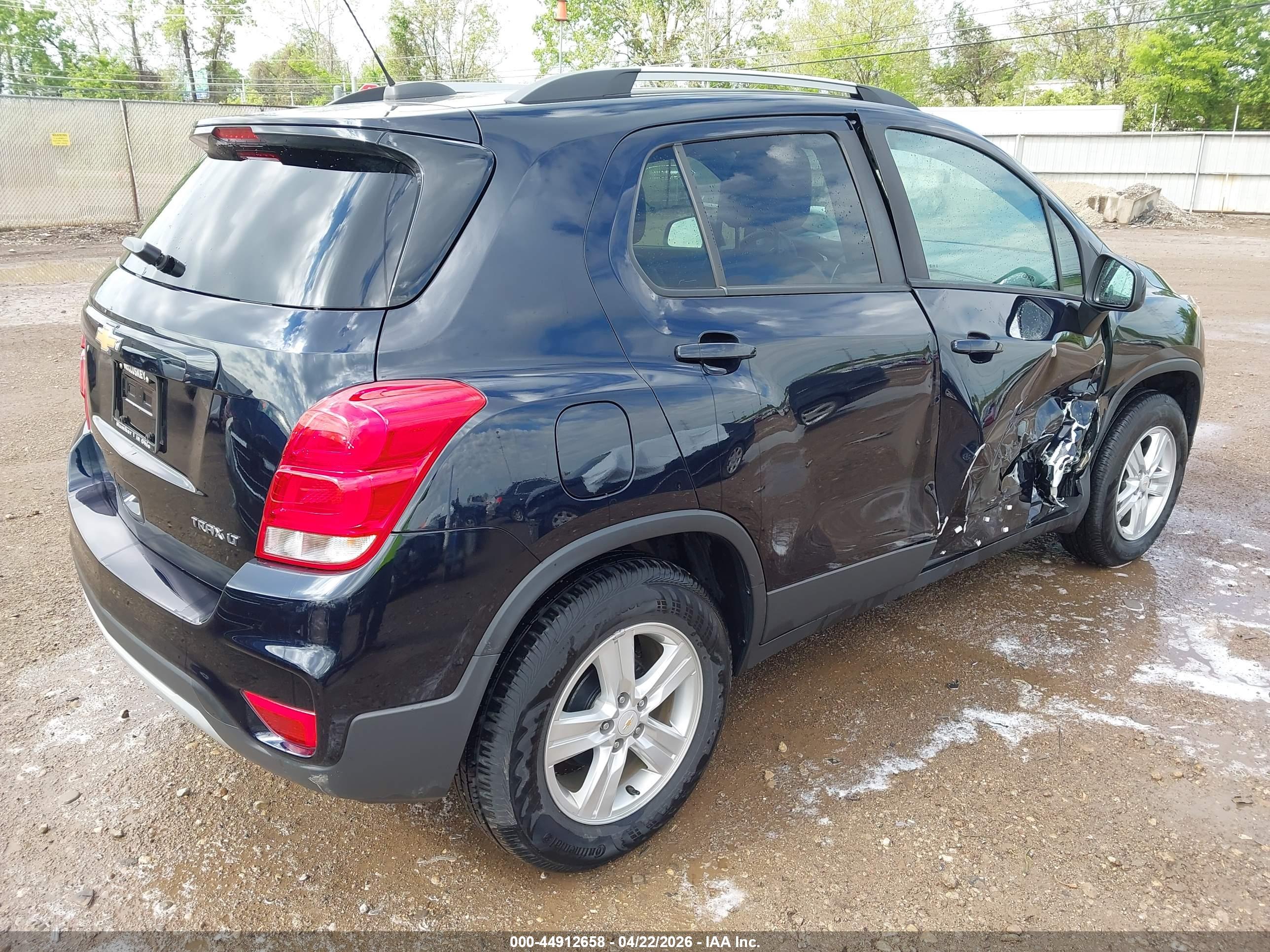 CHEVROLET TRAX image 4